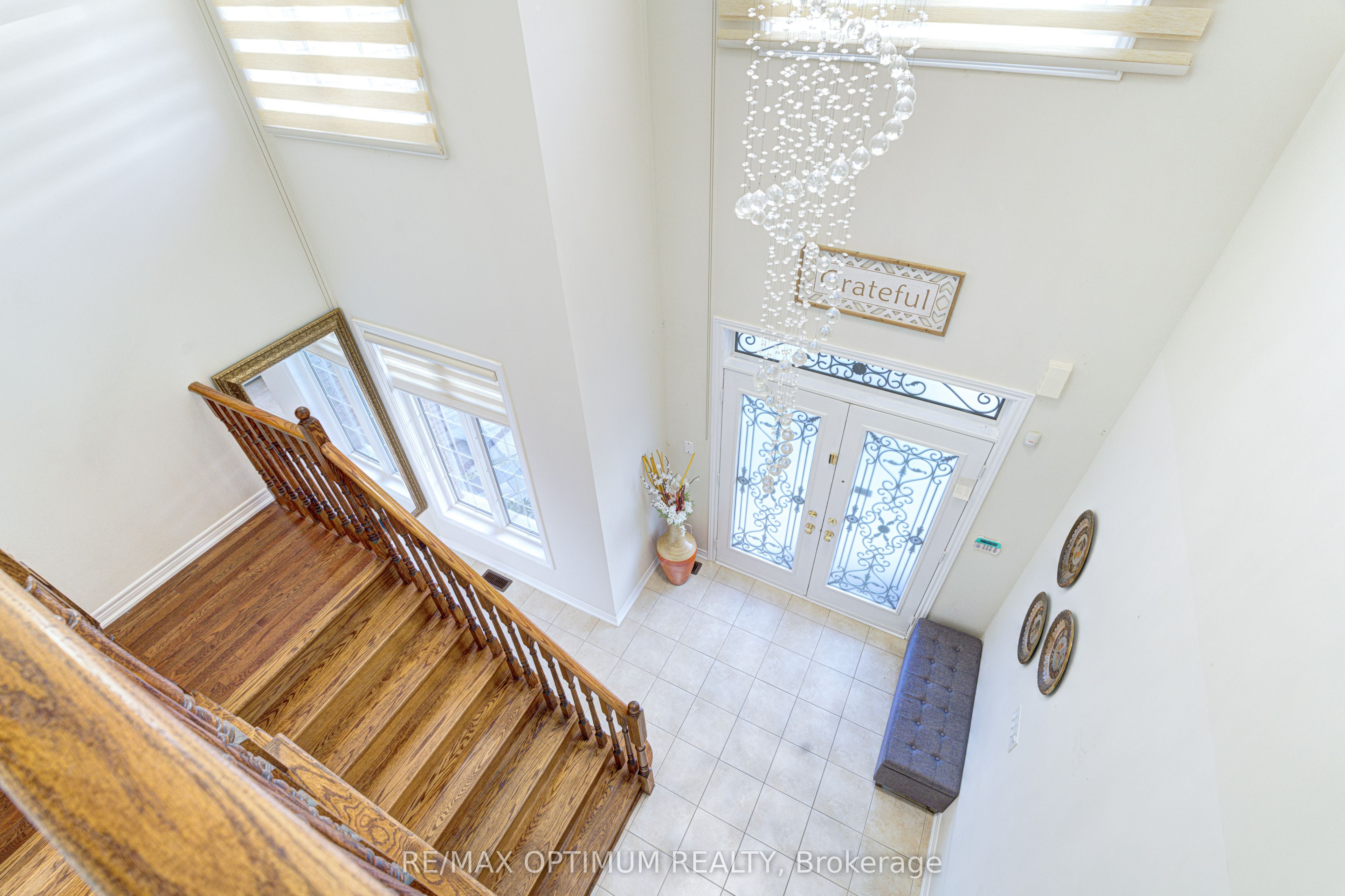 54 Midcrest Circle Property Photo 4