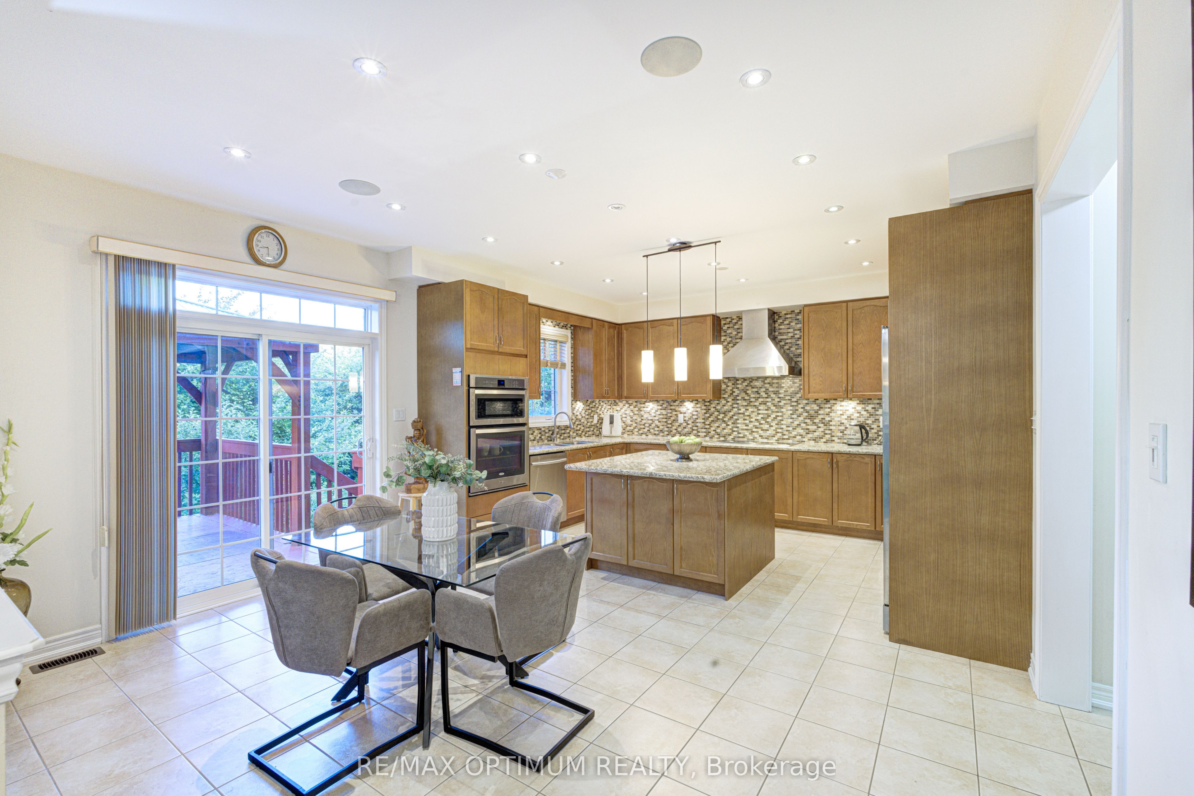 54 Midcrest Circle Property Photo 17
