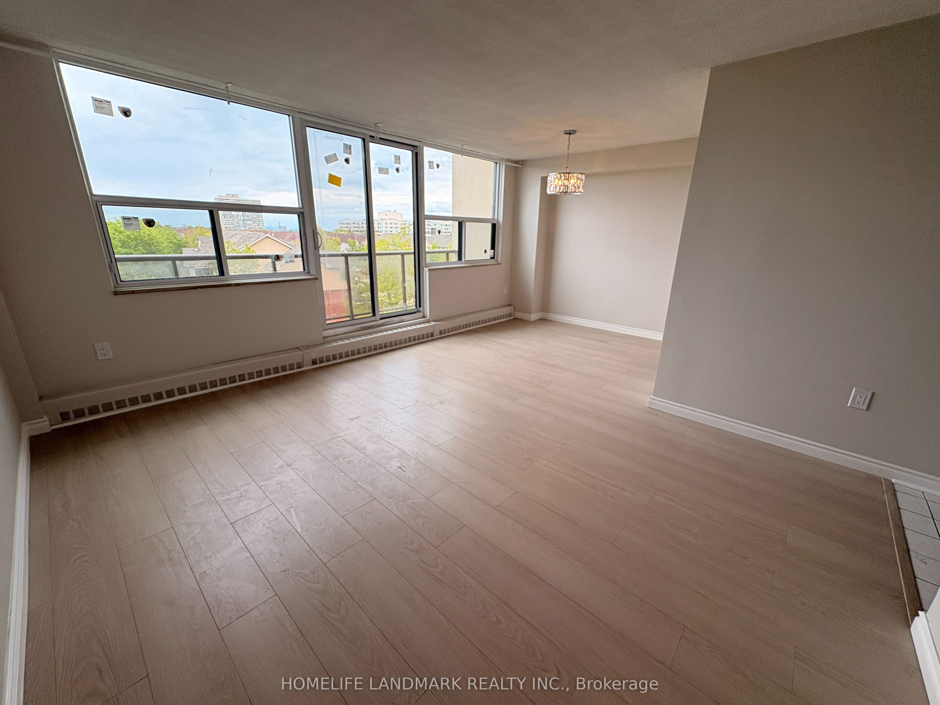 1050 Stainton Drive 327 Property Photo 4