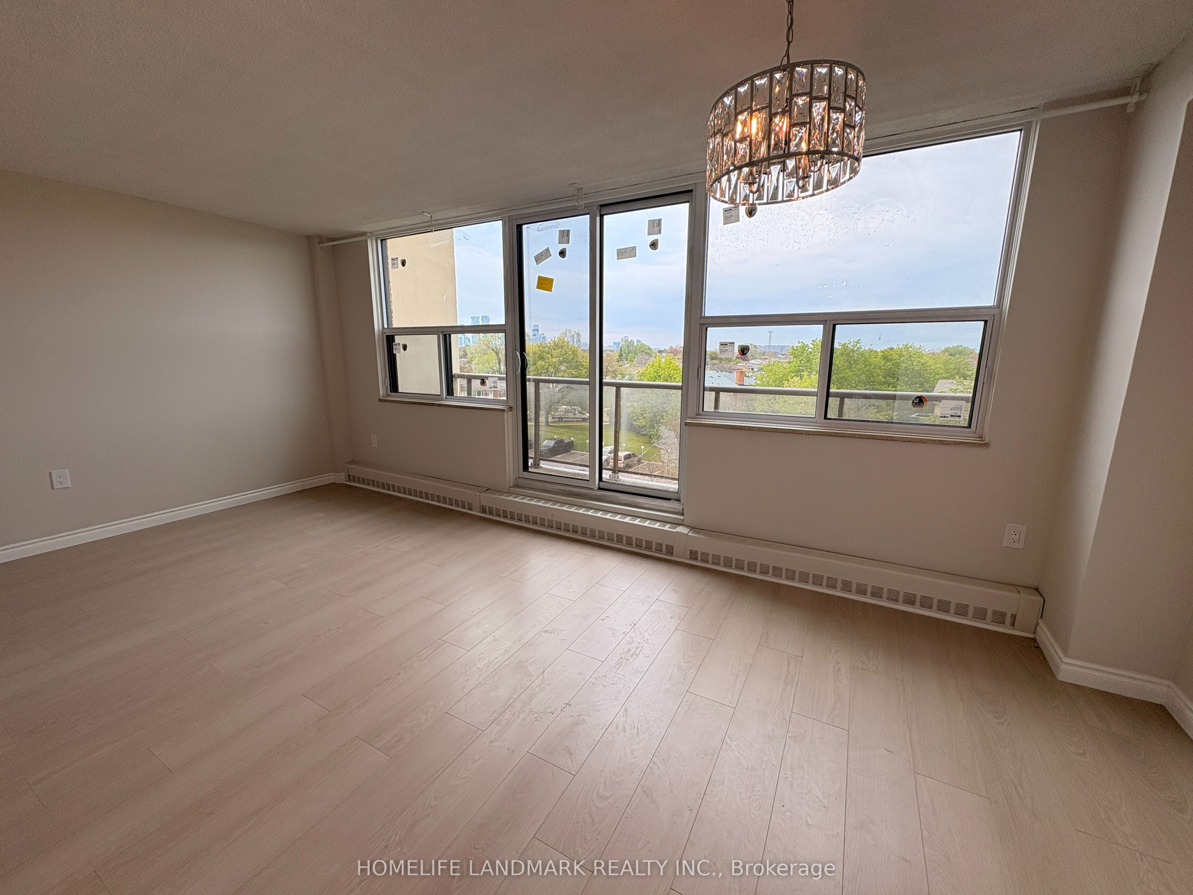 1050 Stainton Drive 327 Property Photo 5