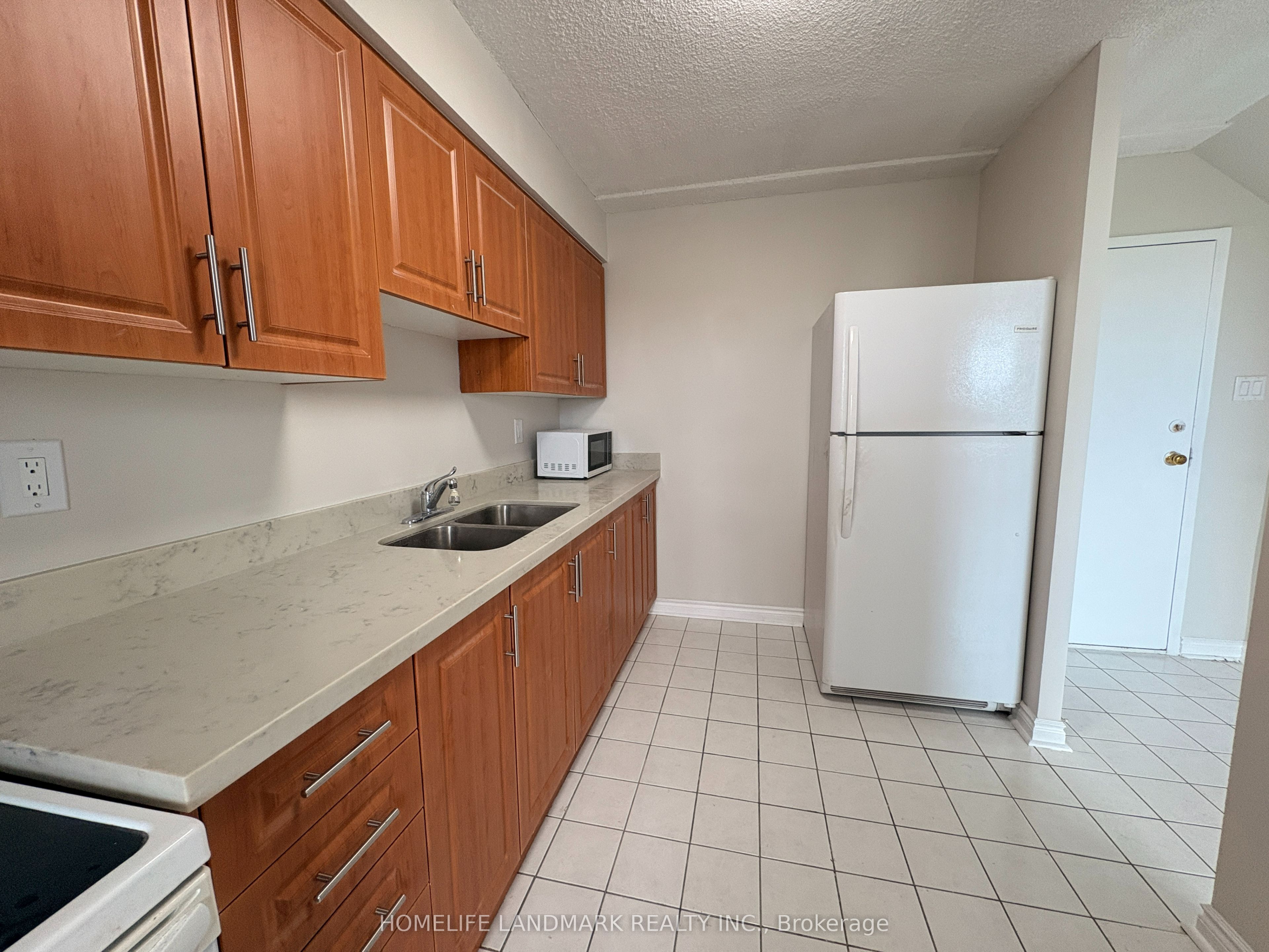 1050 Stainton Drive 327 Property Photo 7