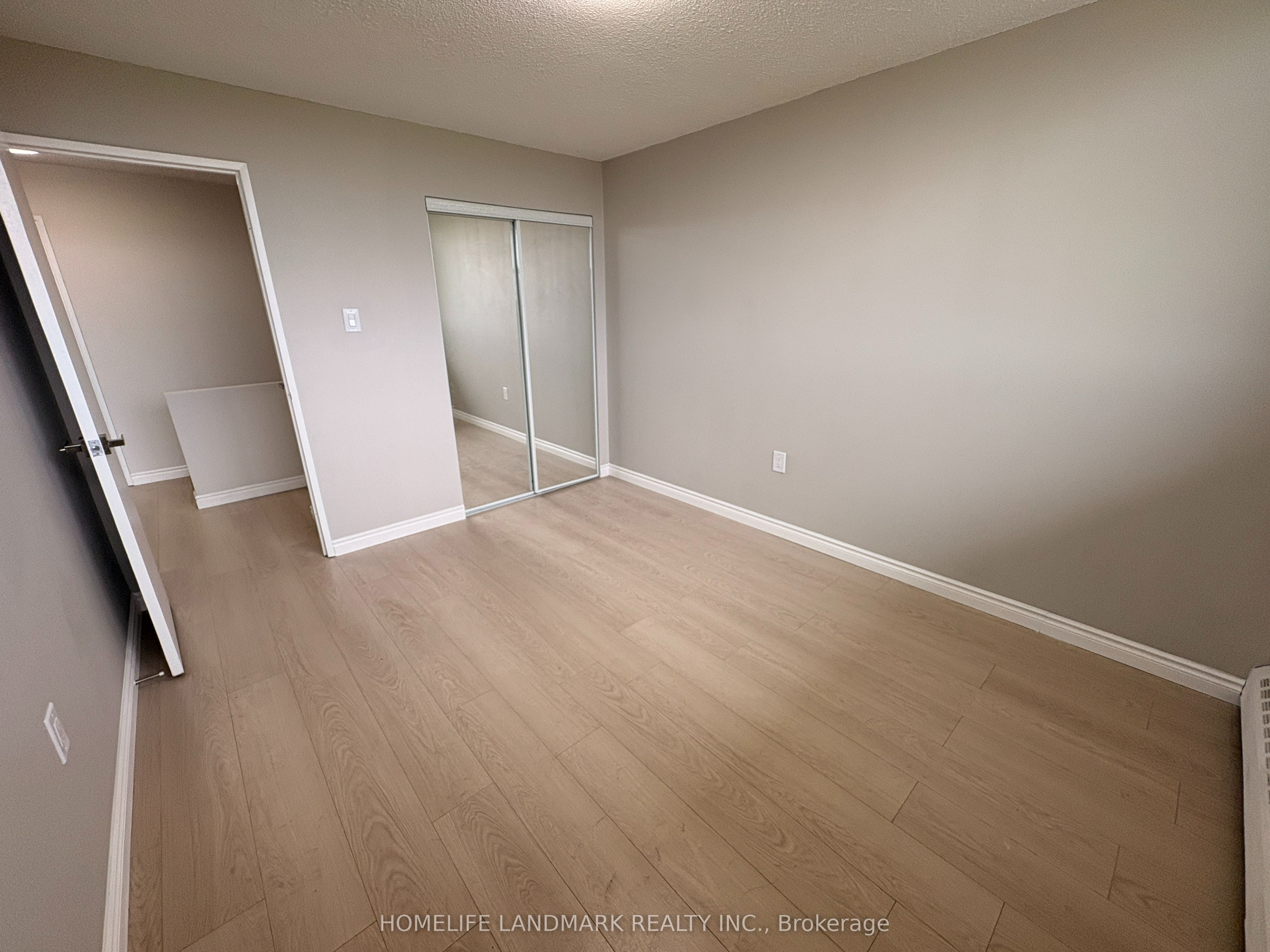 1050 Stainton Drive 327 Property Photo 15