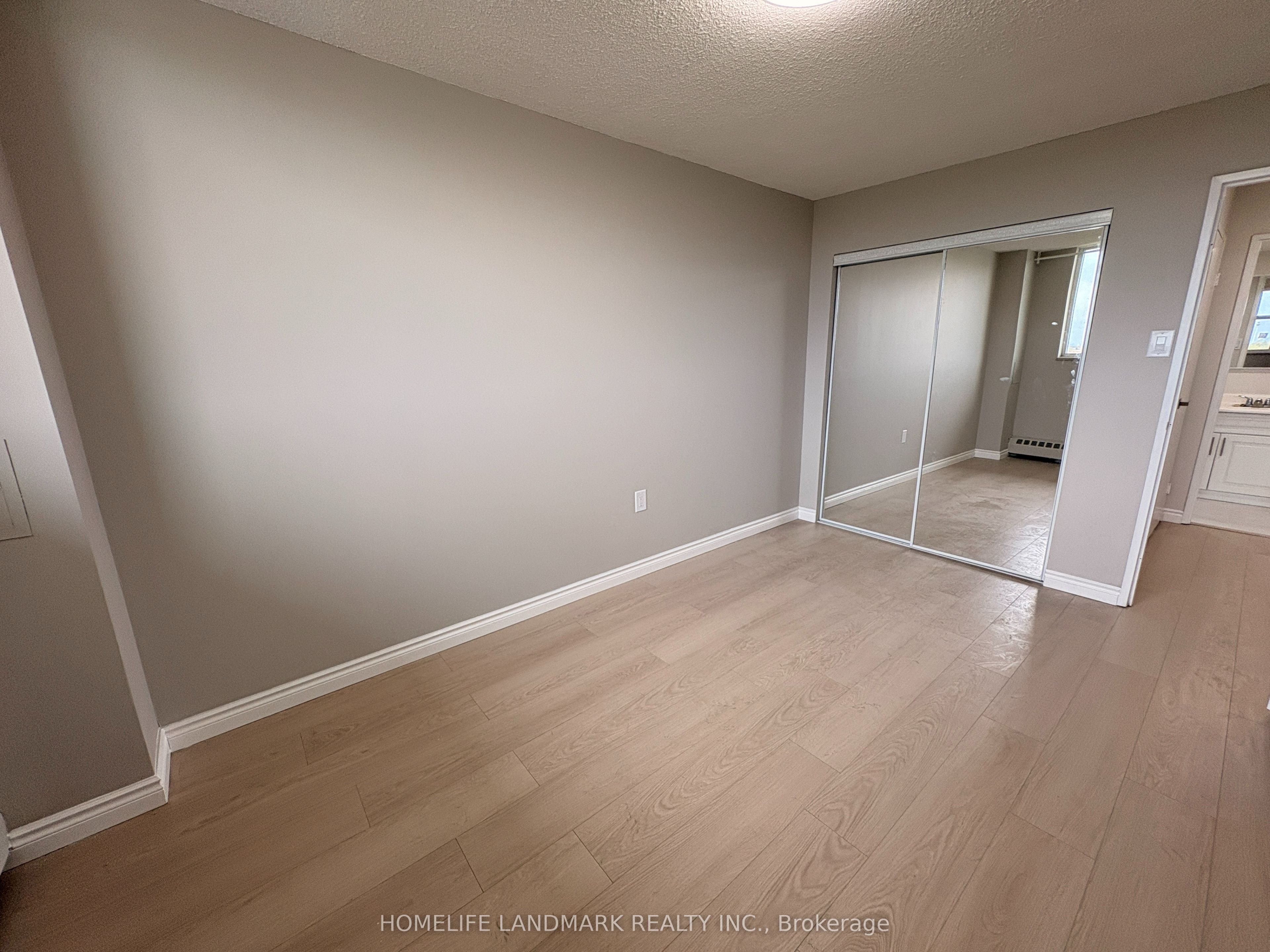 1050 Stainton Drive 327 Property Photo 17