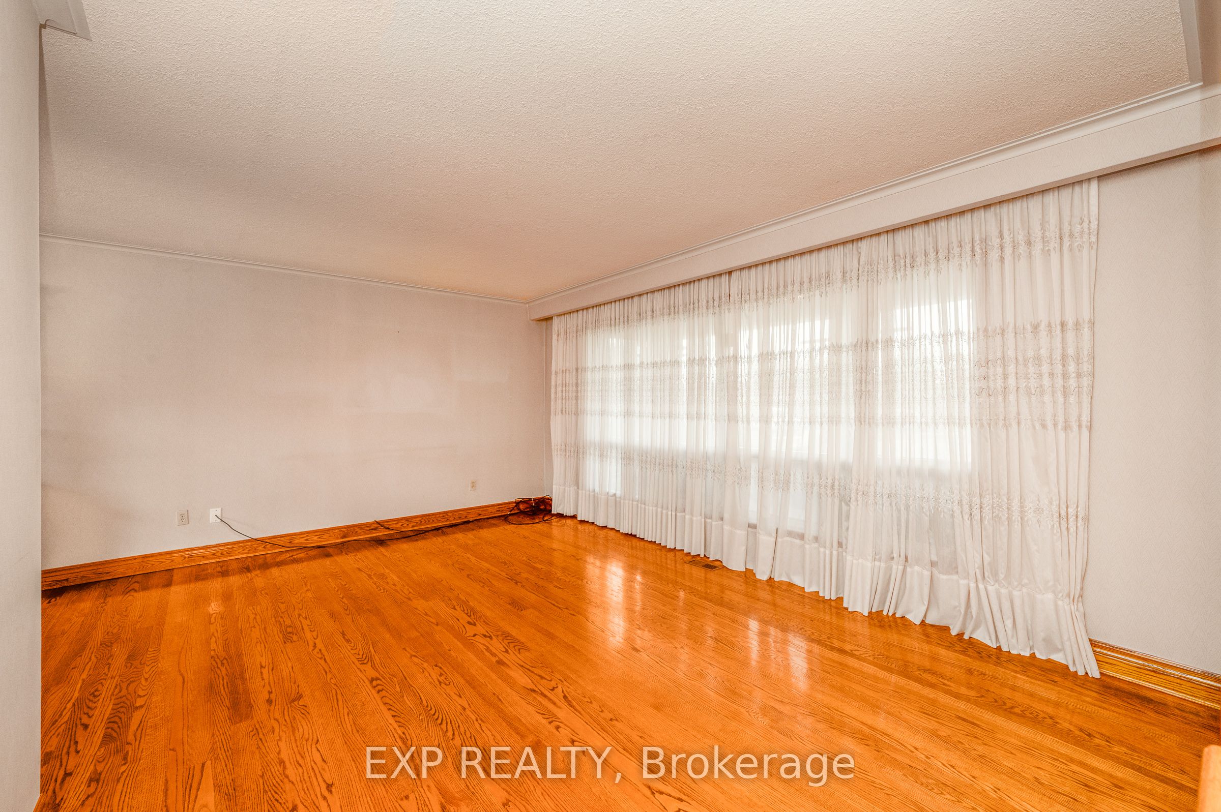 52 Storer Drive Property Photo 8