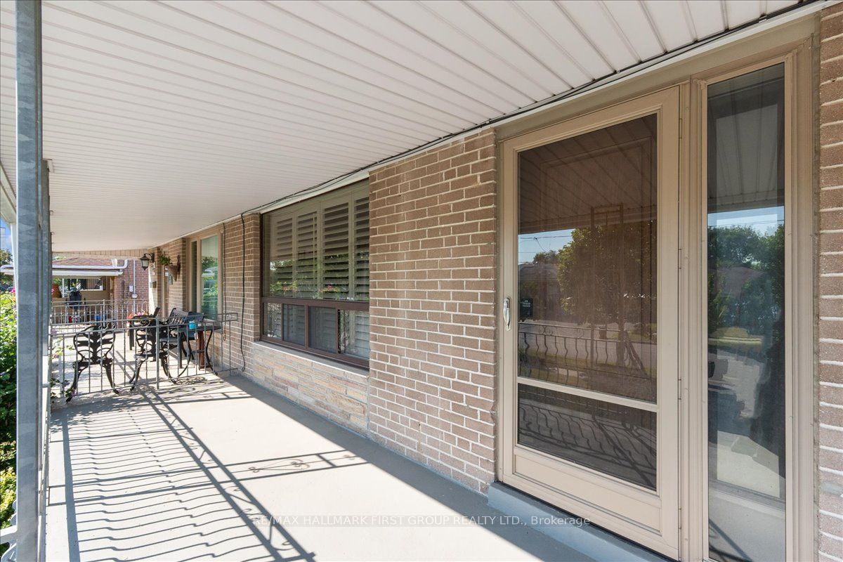 40 Cherrylawn Avenue Property Photo 3