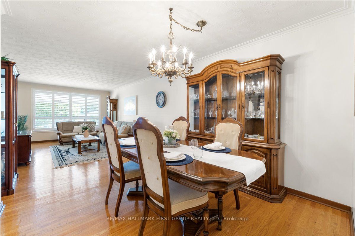 40 Cherrylawn Avenue Property Photo 11