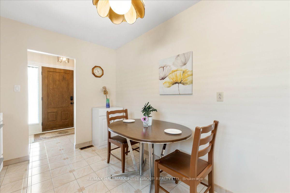 40 Cherrylawn Avenue Property Photo 13