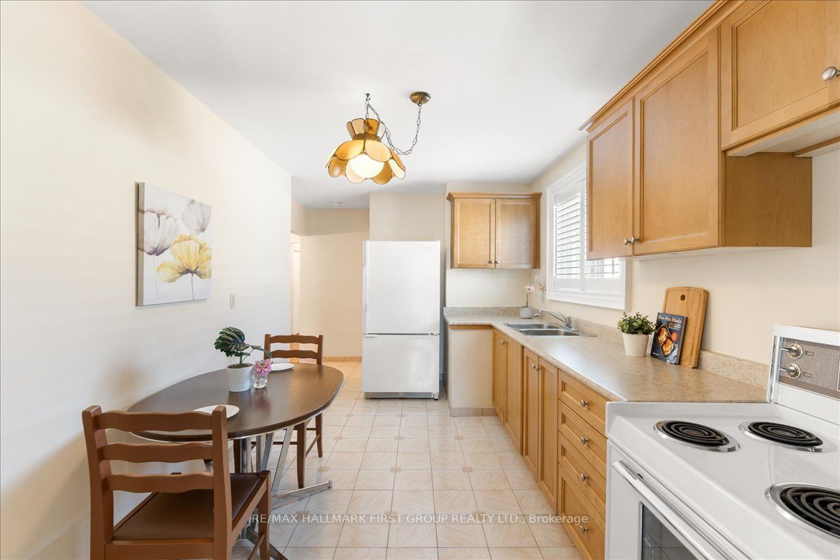 40 Cherrylawn Avenue Property Photo 15