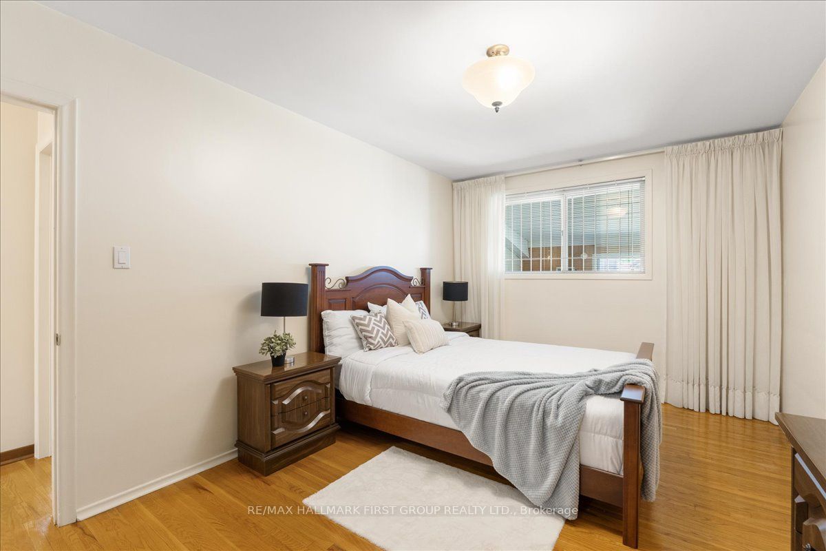 40 Cherrylawn Avenue Property Photo 19
