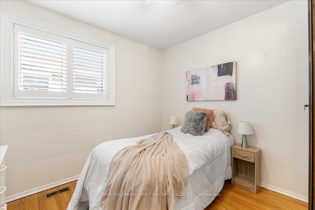 40 Cherrylawn Avenue Property Photo 21