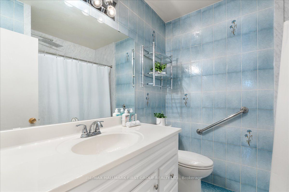 40 Cherrylawn Avenue Property Photo 23