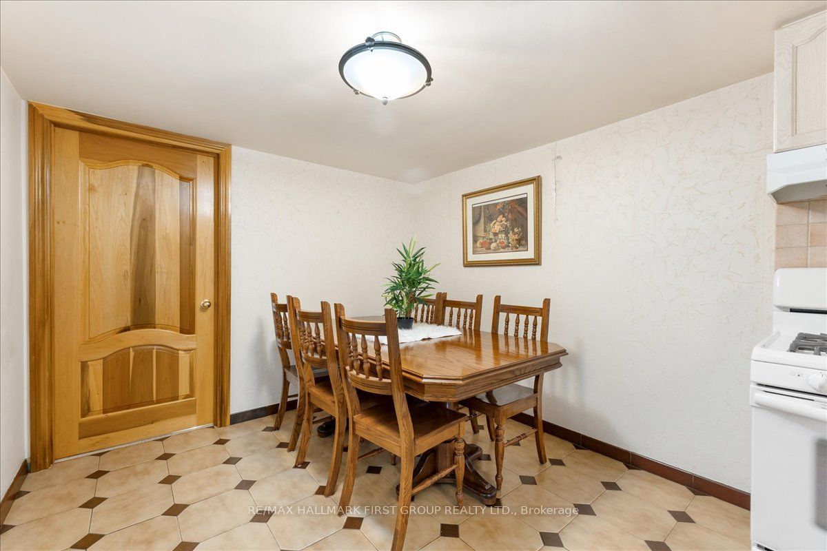 40 Cherrylawn Avenue Property Photo 34