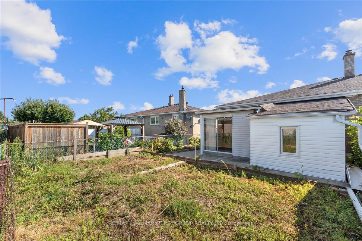 40 Cherrylawn Avenue Property Photo 39