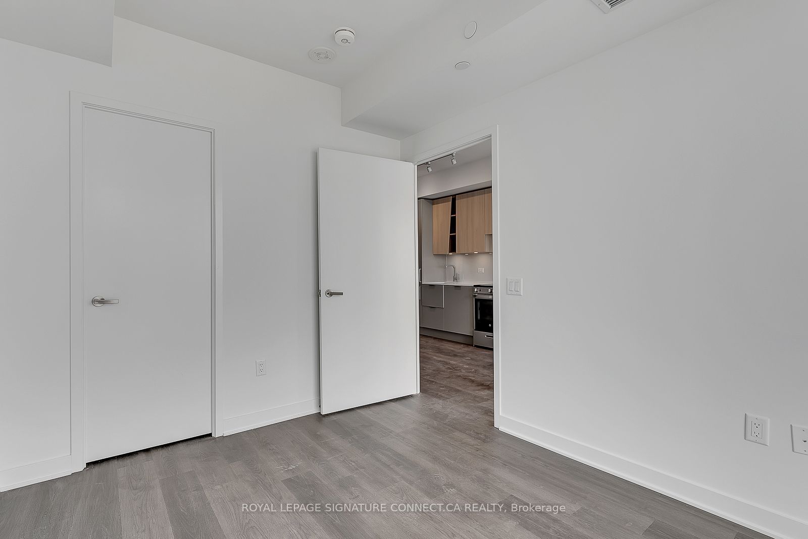 3900 Confederation Parkway 4911 Property Photo 15