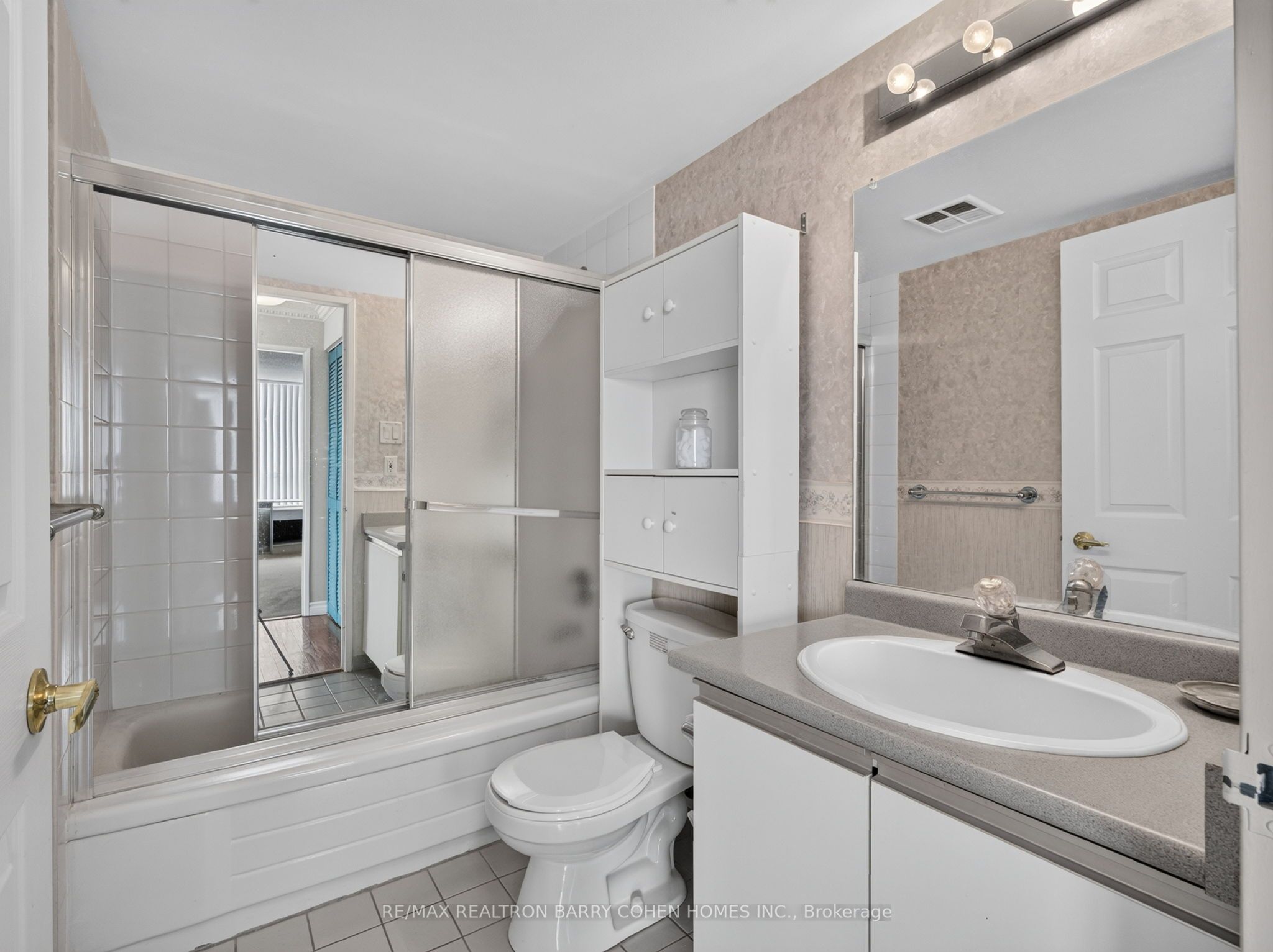 700 Constellation Drive 2009 Property Photo 15