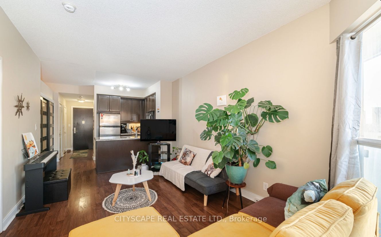 50 Absolute Avenue E 2008 Property Photo 13