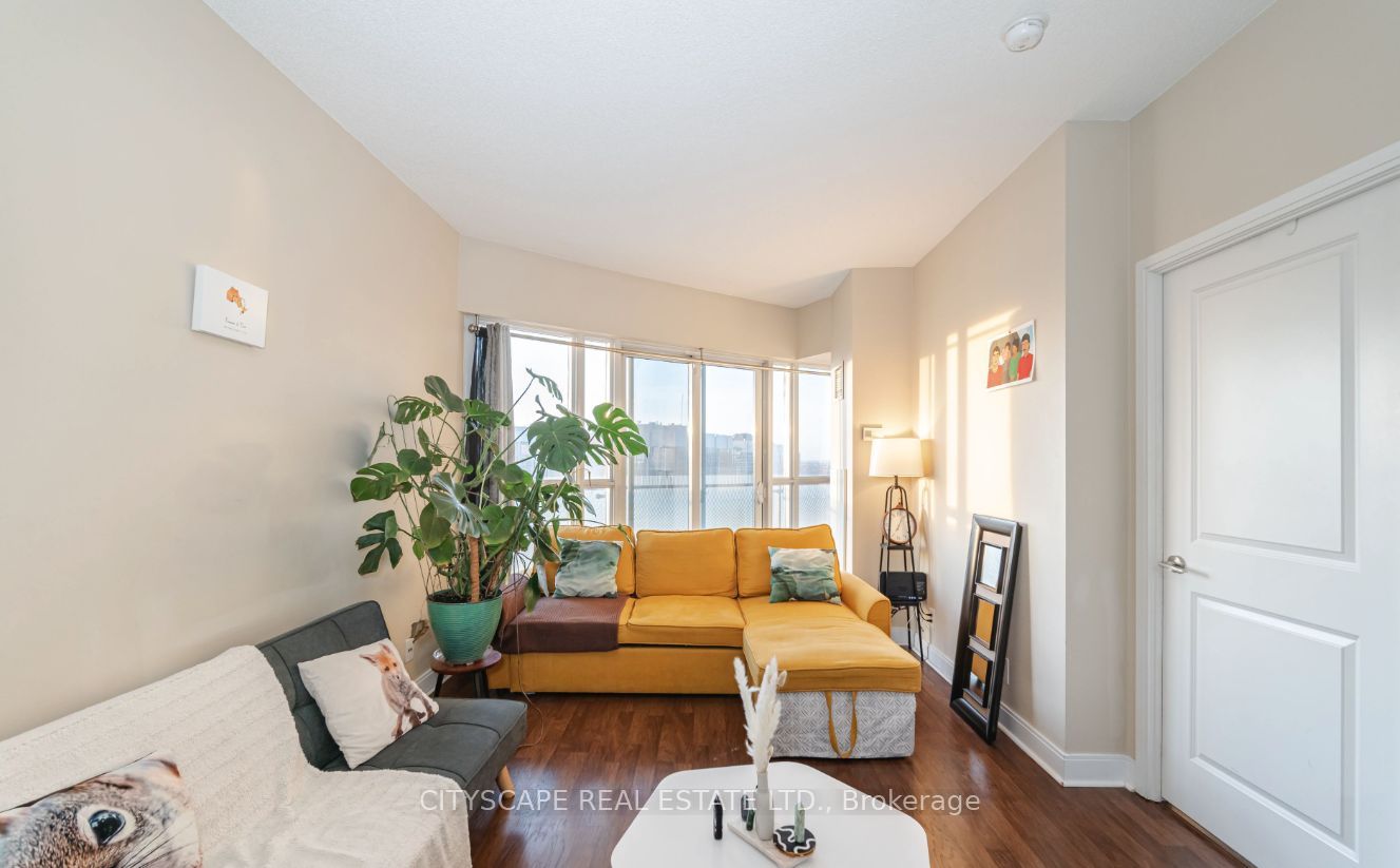 50 Absolute Avenue E 2008 Property Photo 14