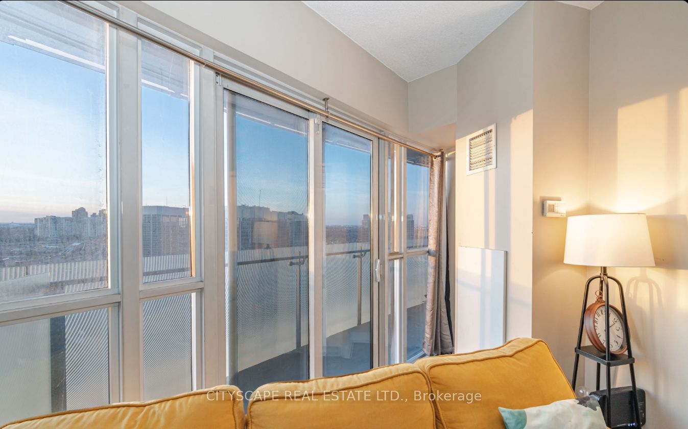 50 Absolute Avenue E 2008 Property Photo 24