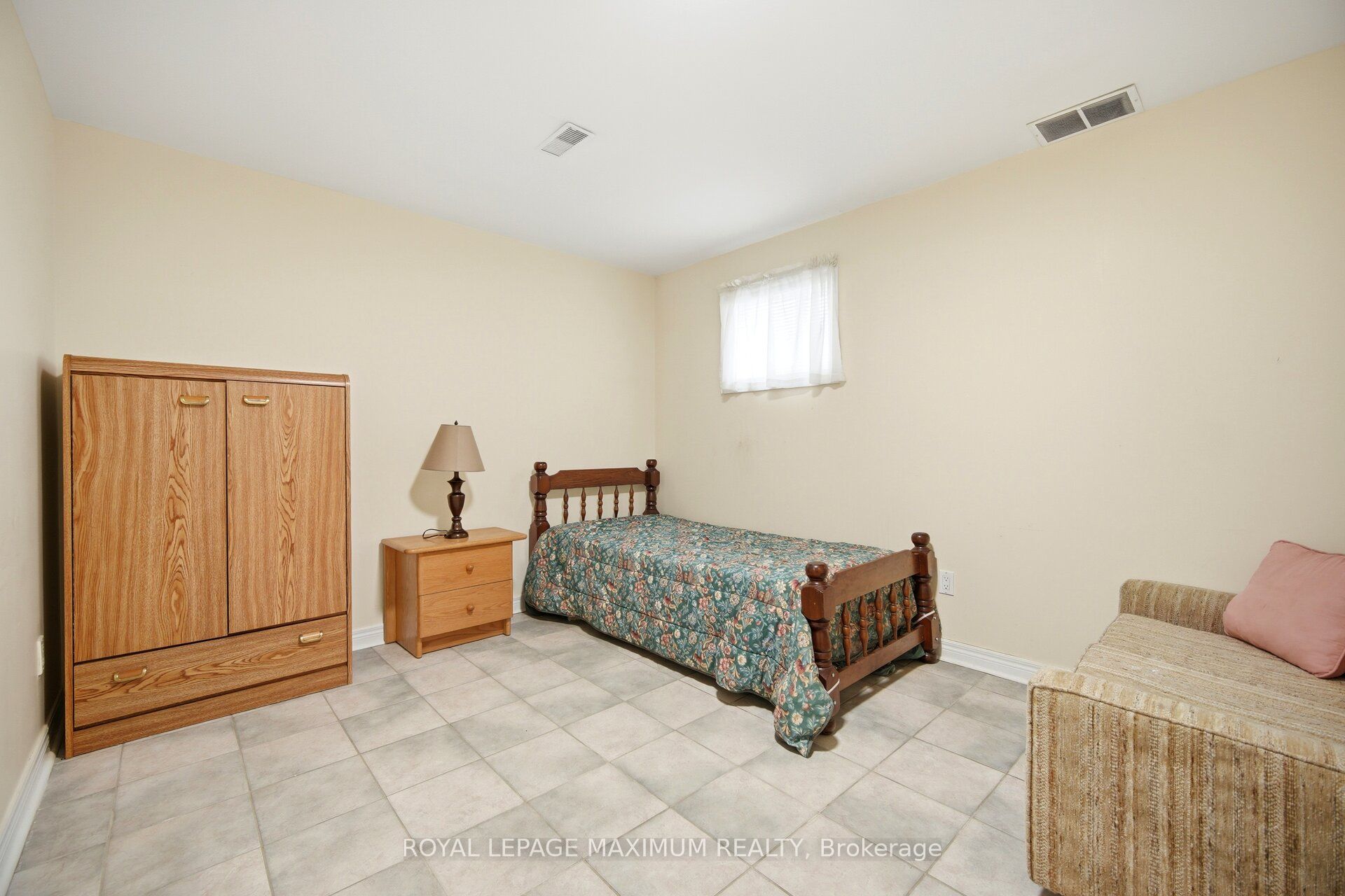 34 Kirkwood Crescent Property Photo 35