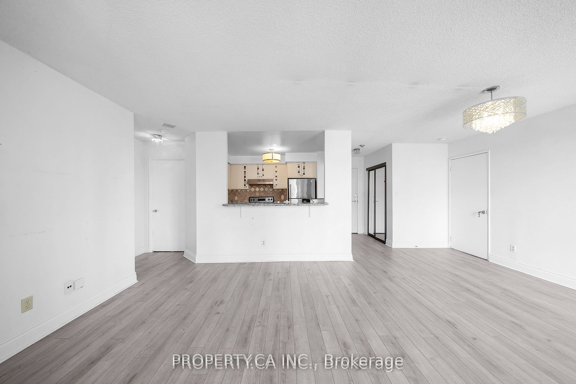 2267 Lake Shore Boulevard W 526 Property Photo 10
