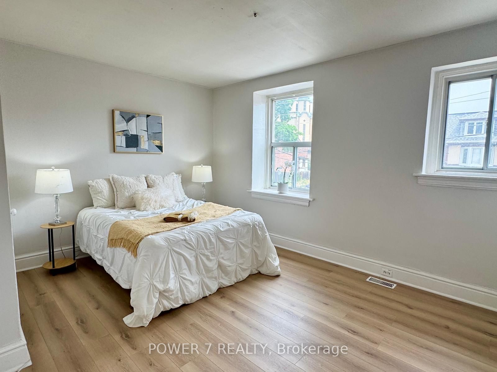 810 Ossington Avenue Property Photo 14