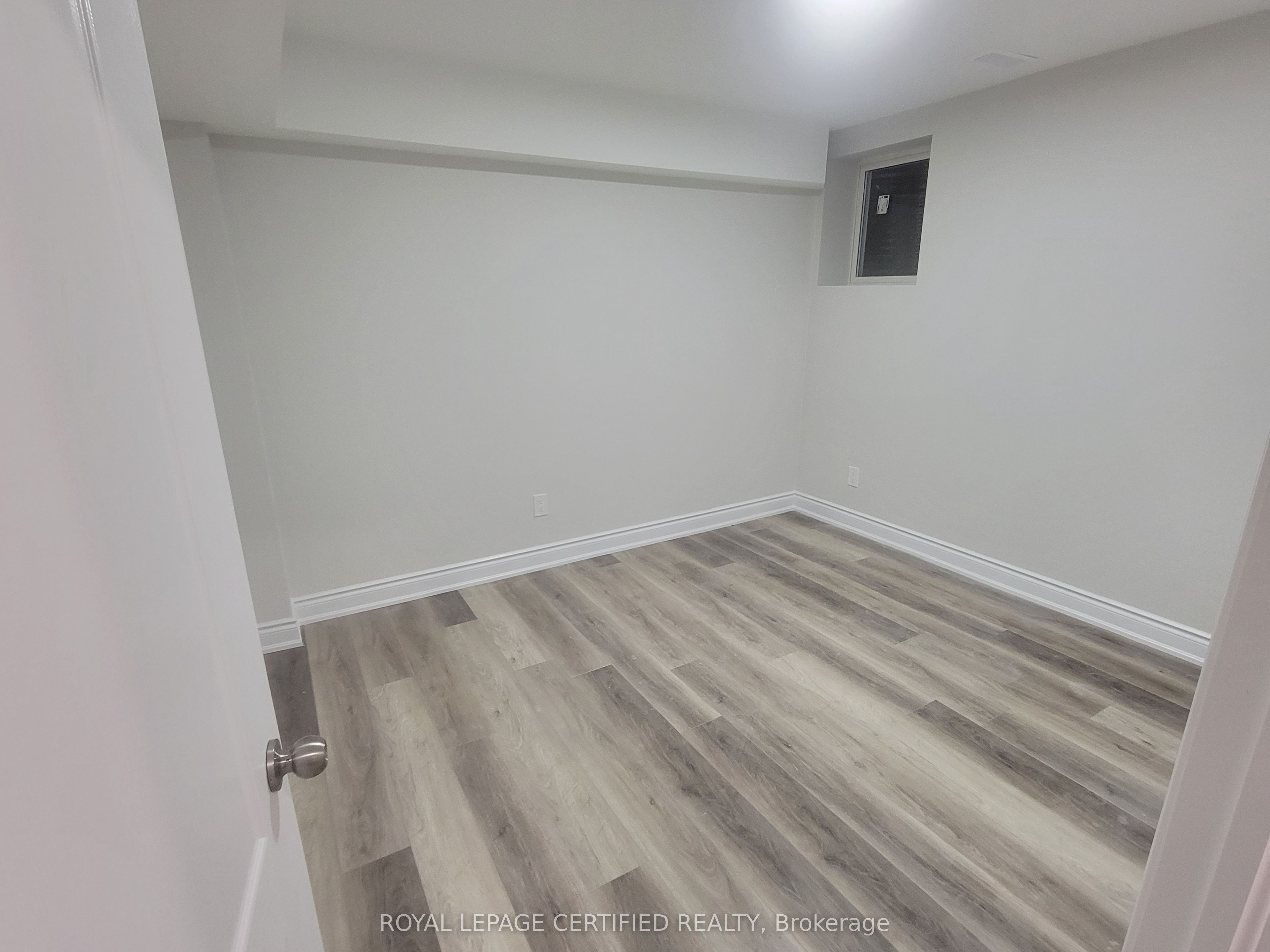 8 Labrish Road Bsmt Property Photo 5