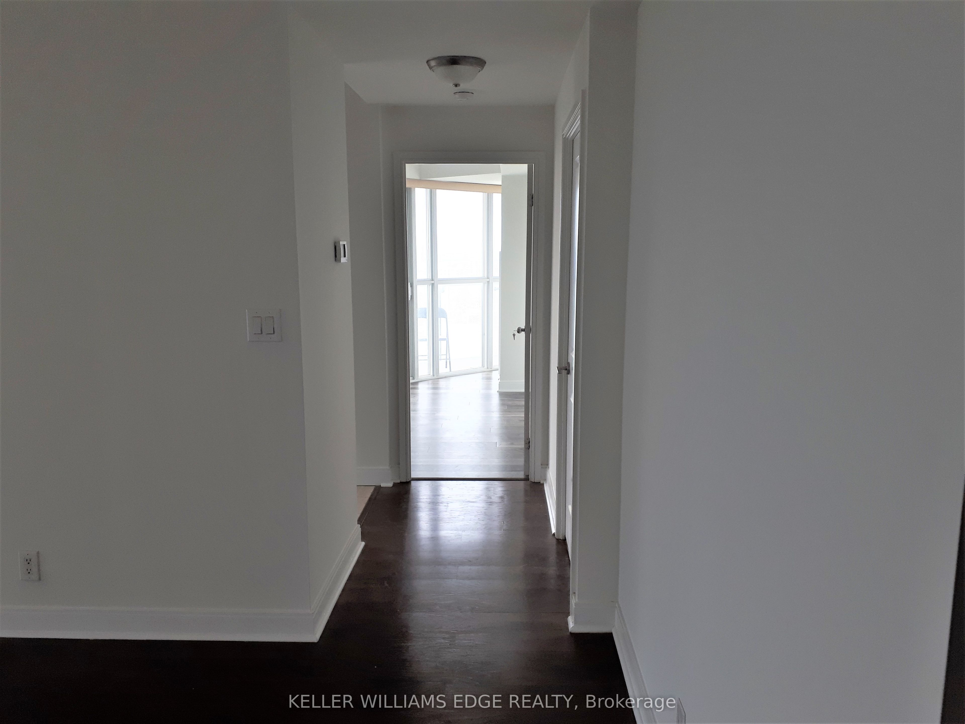 50 Absolute Avenue E 3906 Property Photo 6