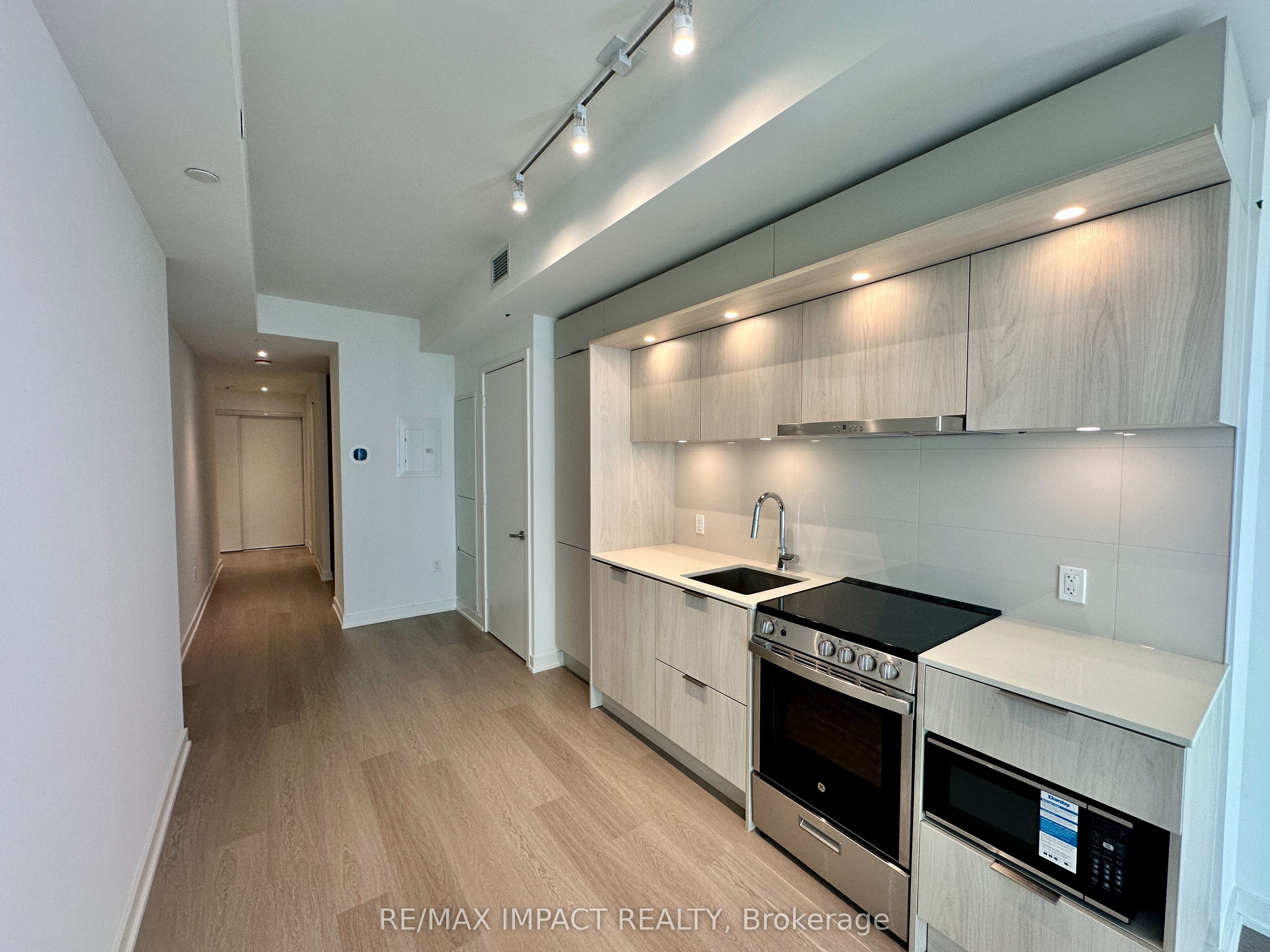 448 Burnhamthorpe Road W 201 Property Photo 13