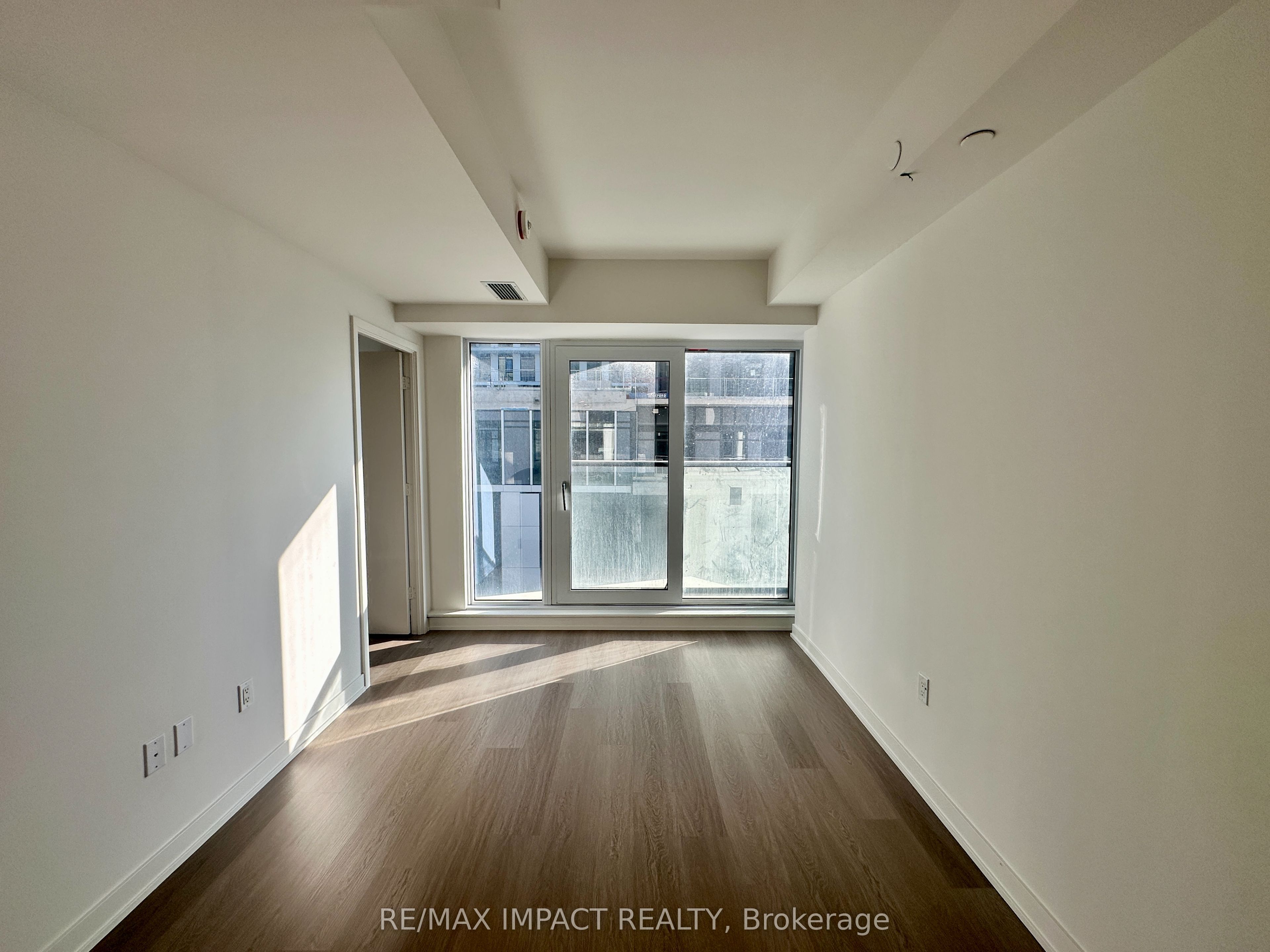 448 Burnhamthorpe Road W 201 Property Photo 18