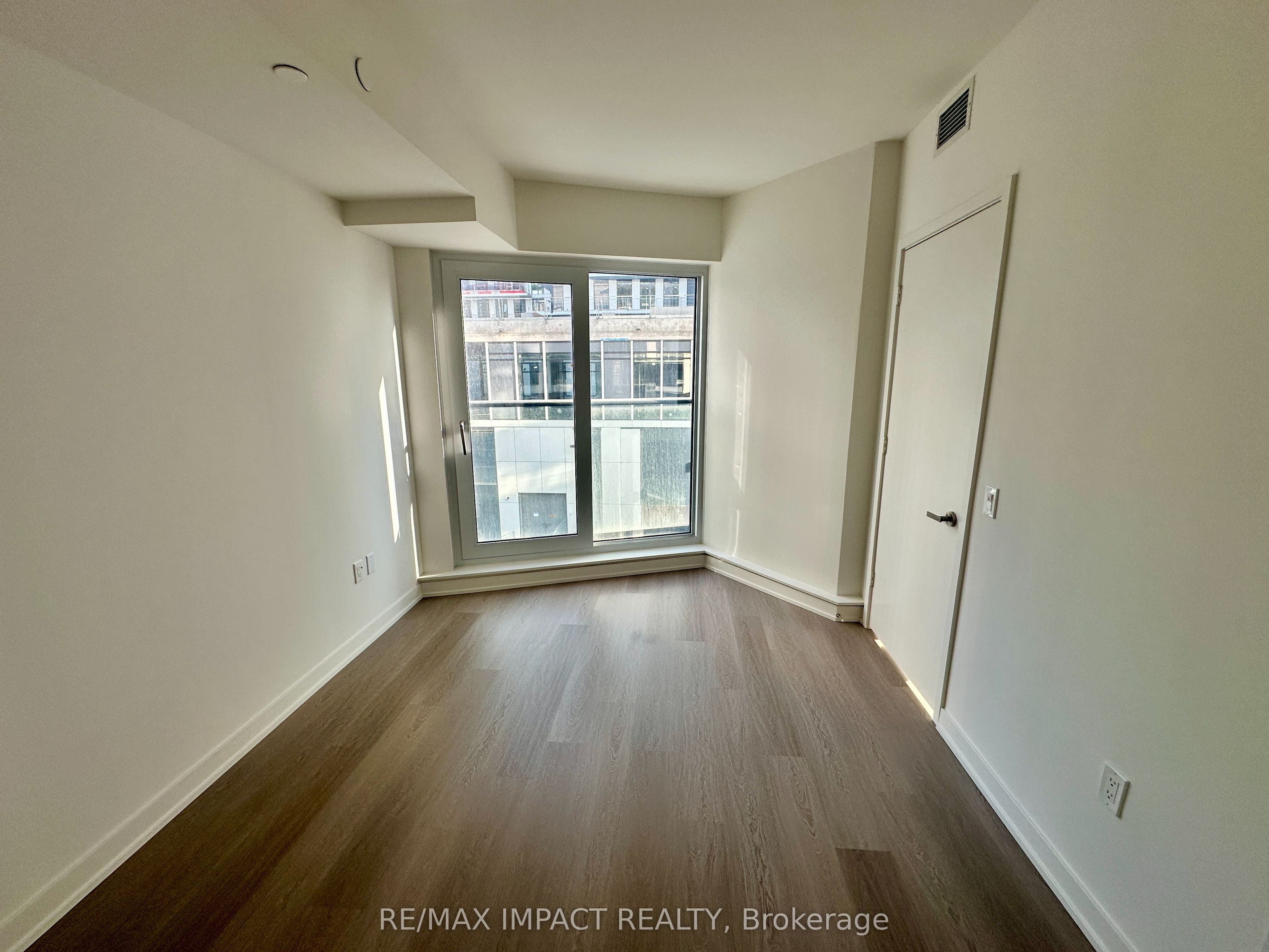 448 Burnhamthorpe Road W 201 Property Photo 22