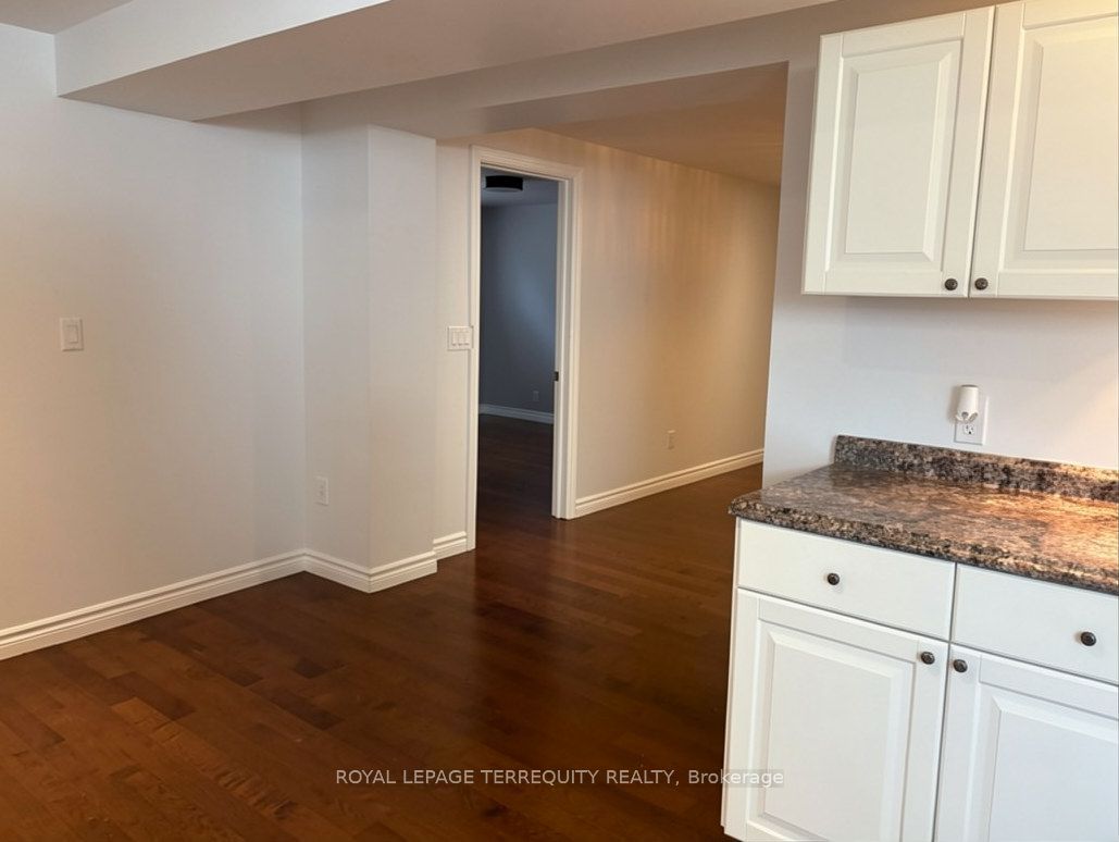 896 Fourth Street Lower Property Photo 7