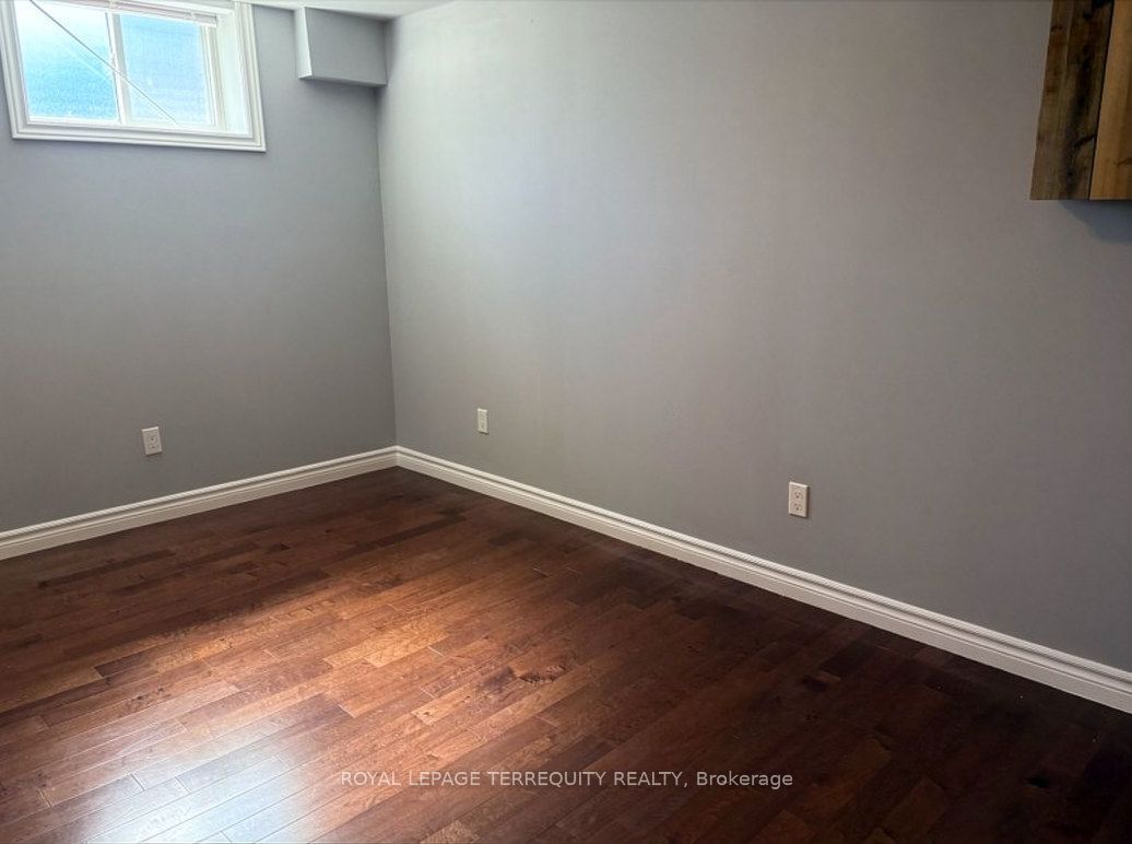 896 Fourth Street Lower Property Photo 11
