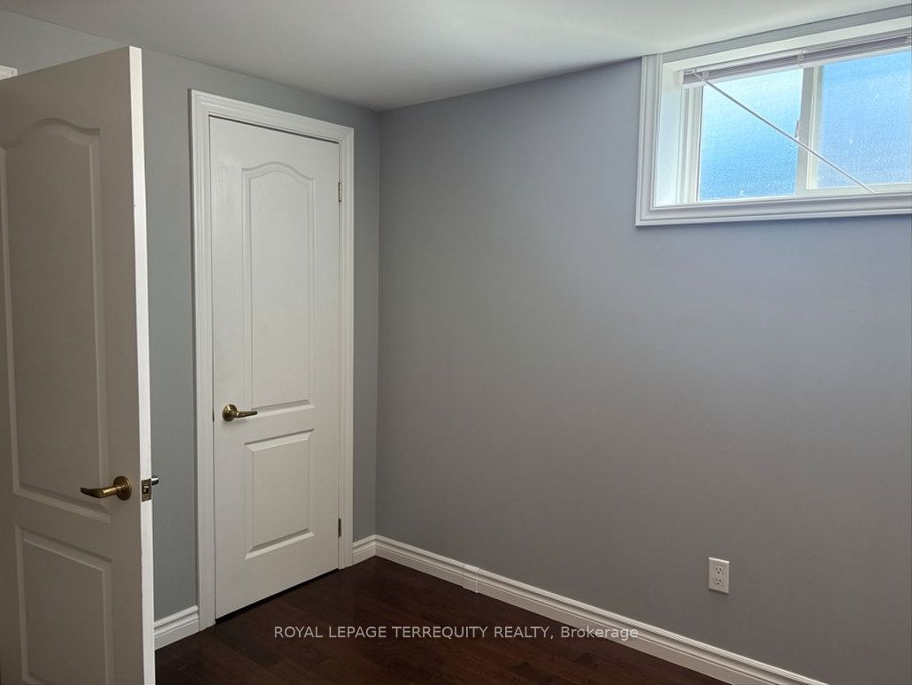 896 Fourth Street Lower Property Photo 13