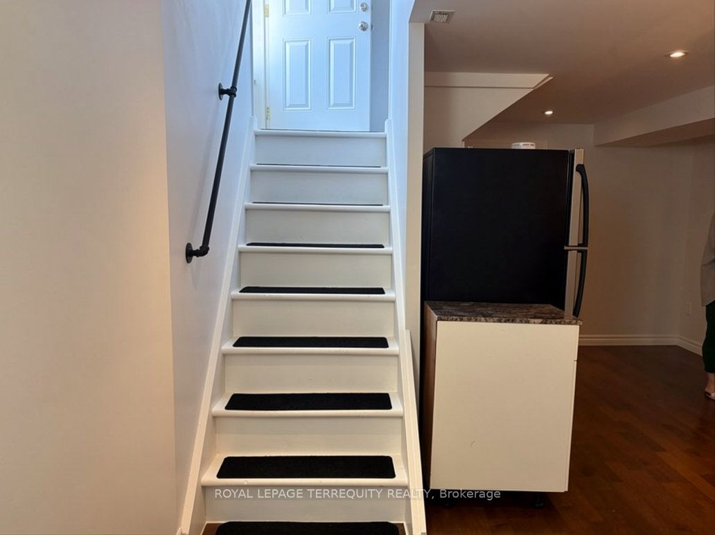 896 Fourth Street Lower Property Photo 26