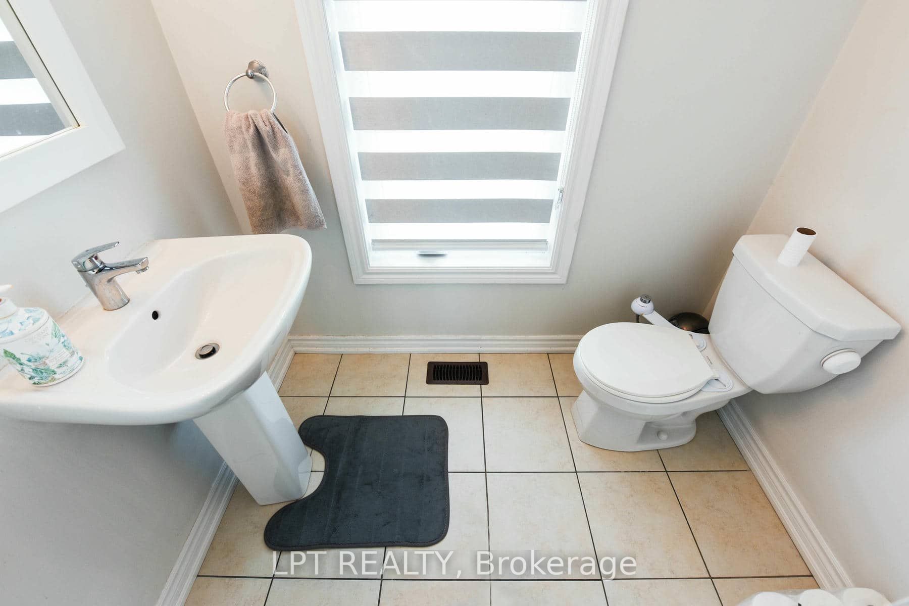 17 Gilford Street Property Photo 17