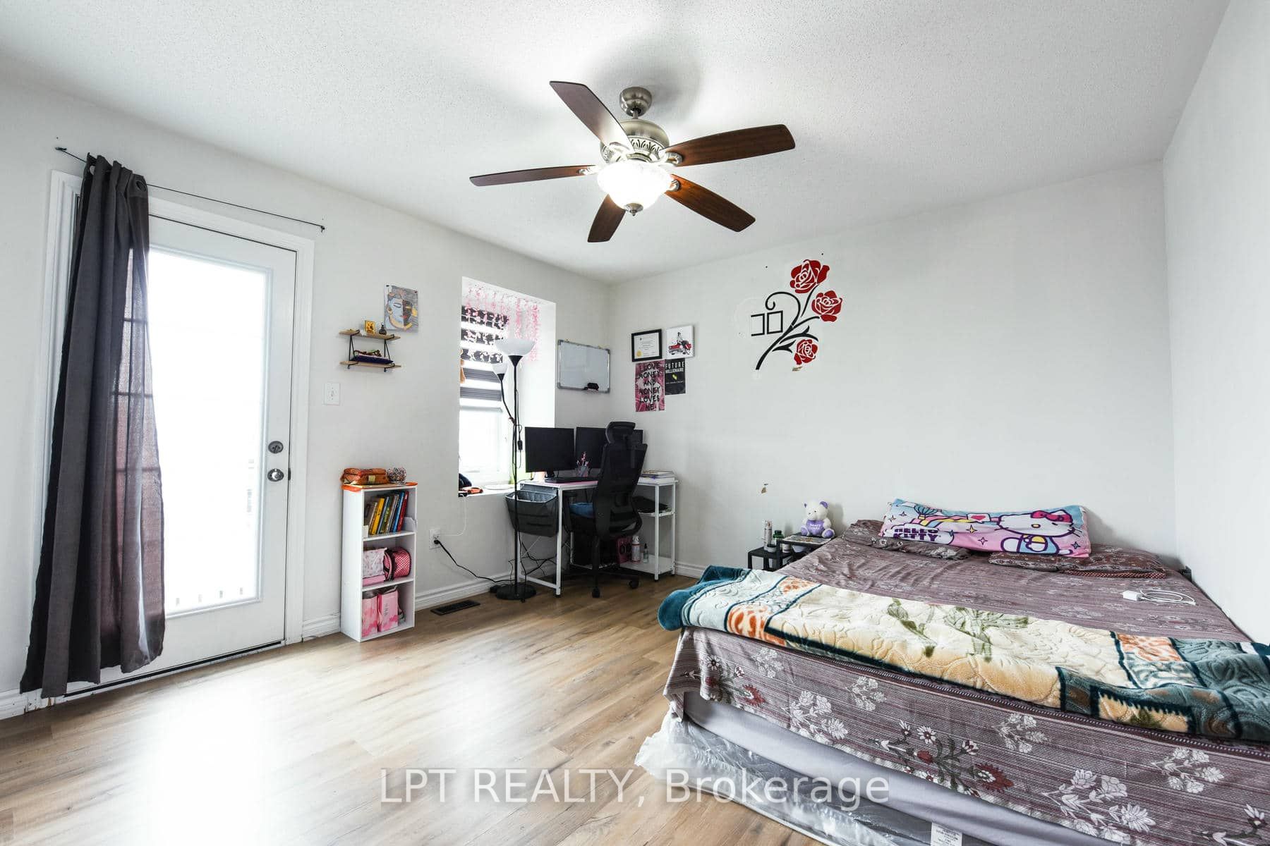 17 Gilford Street Property Photo 26