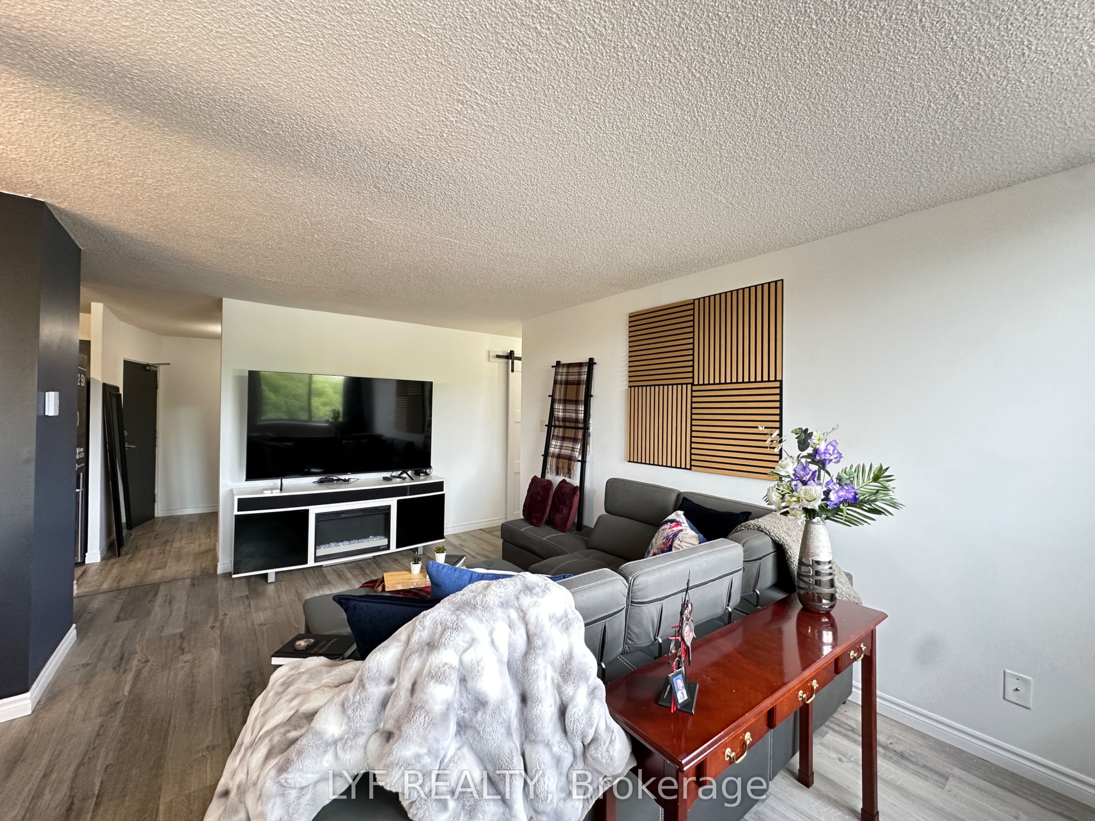81 Millside Drive 401 Property Photo 7