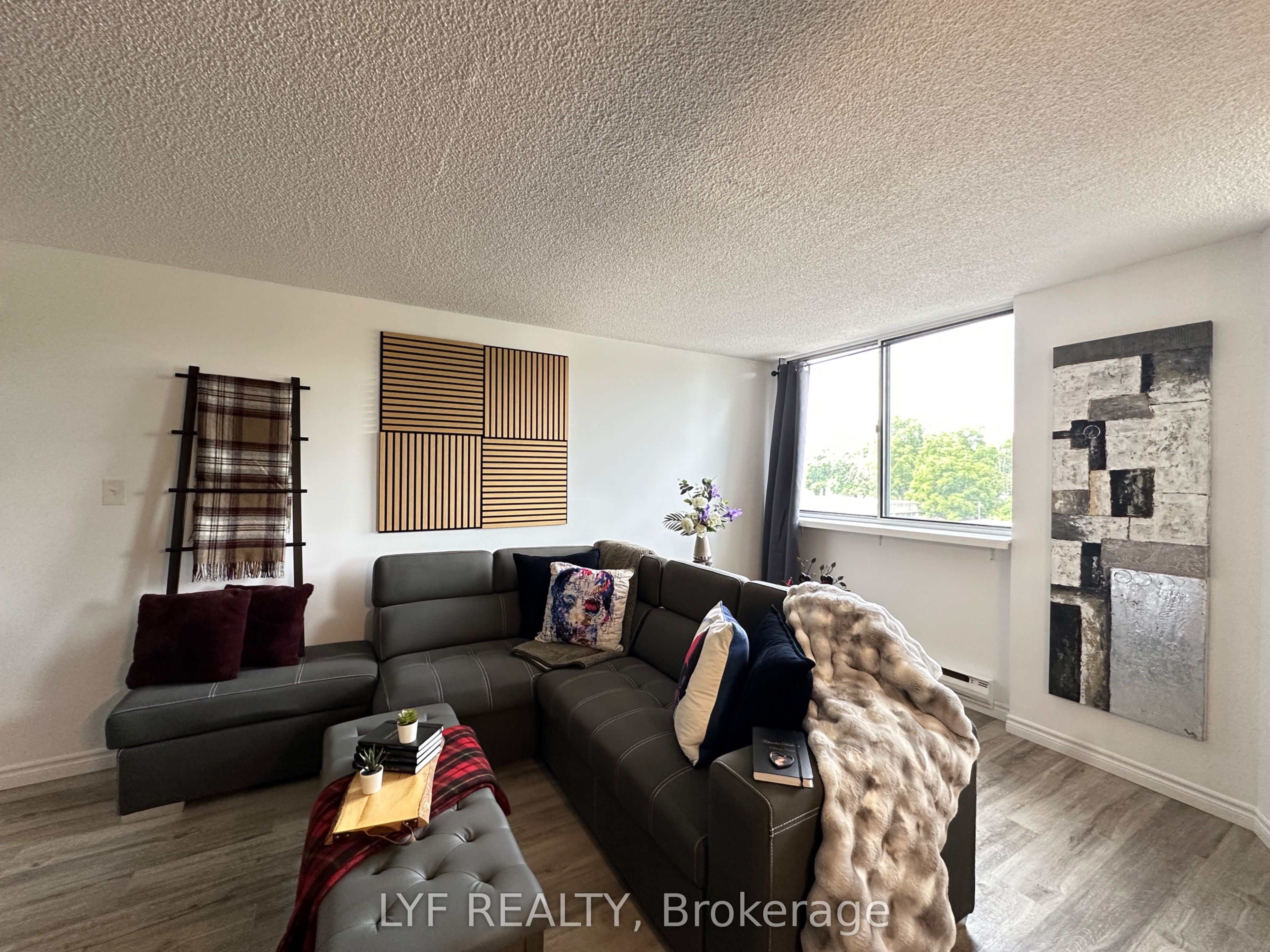 81 Millside Drive 401 Property Photo 8