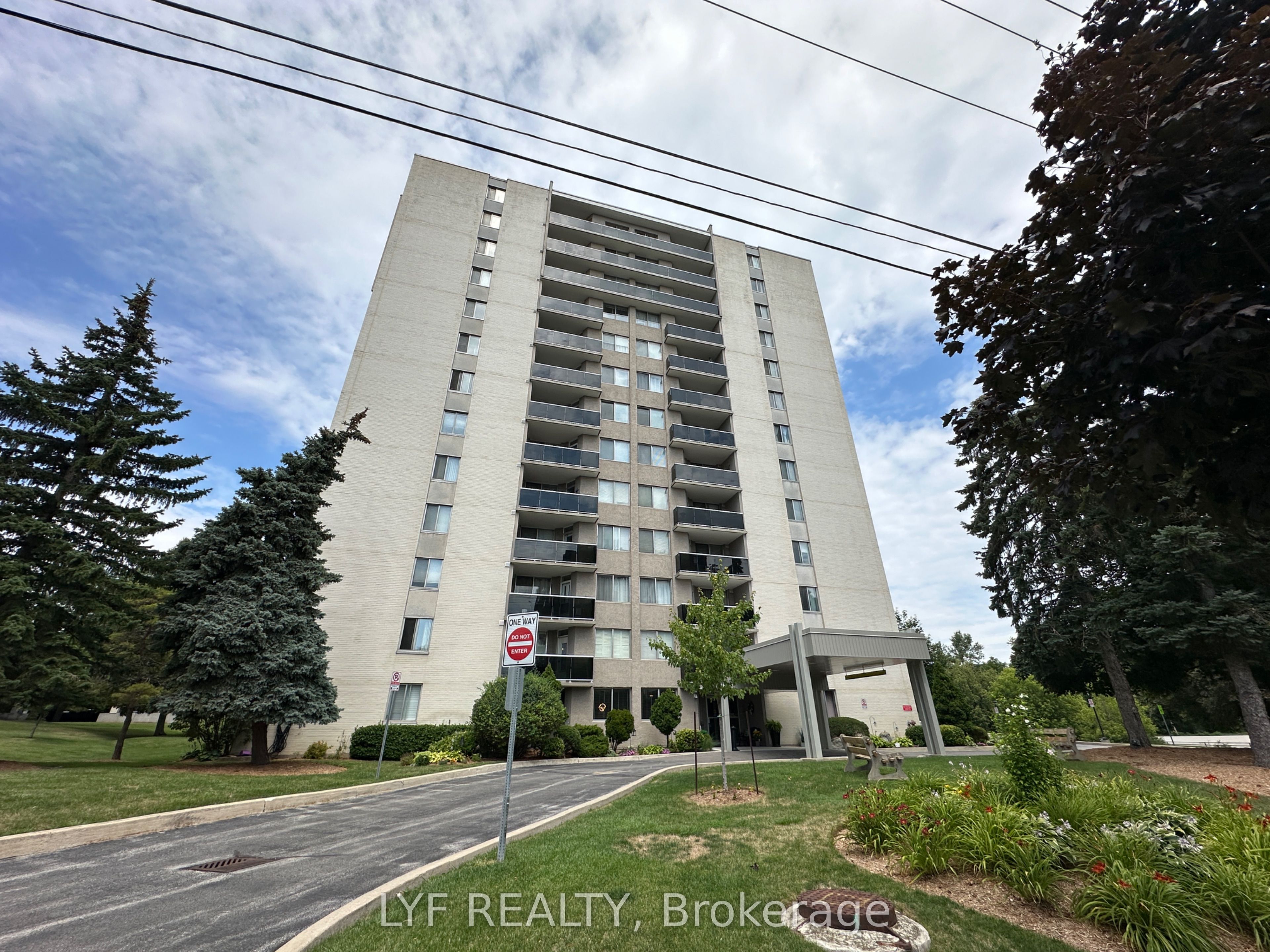 81 Millside Drive 401 Property Photo 21