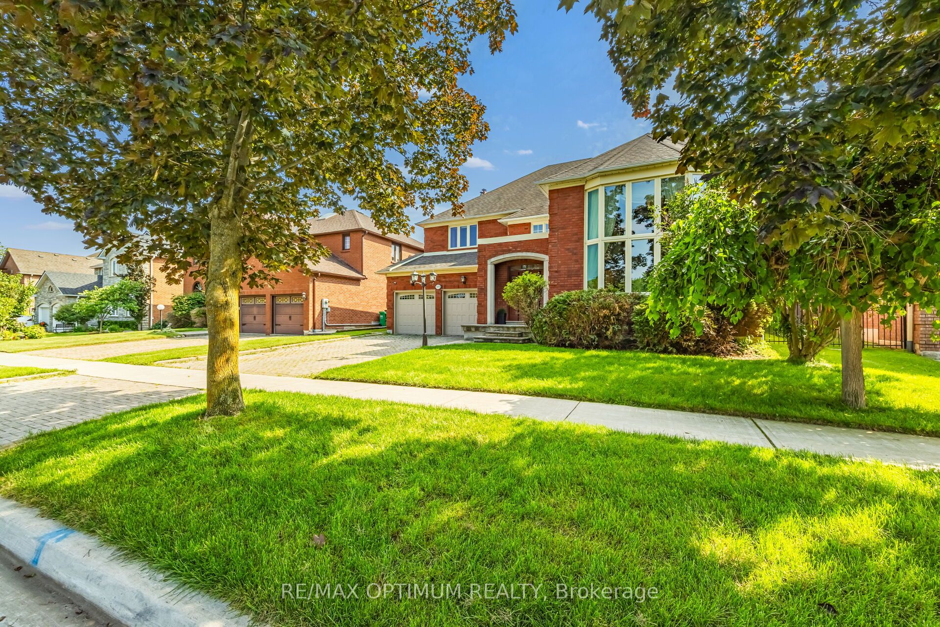 5859 Riverside Place Property Photo 2