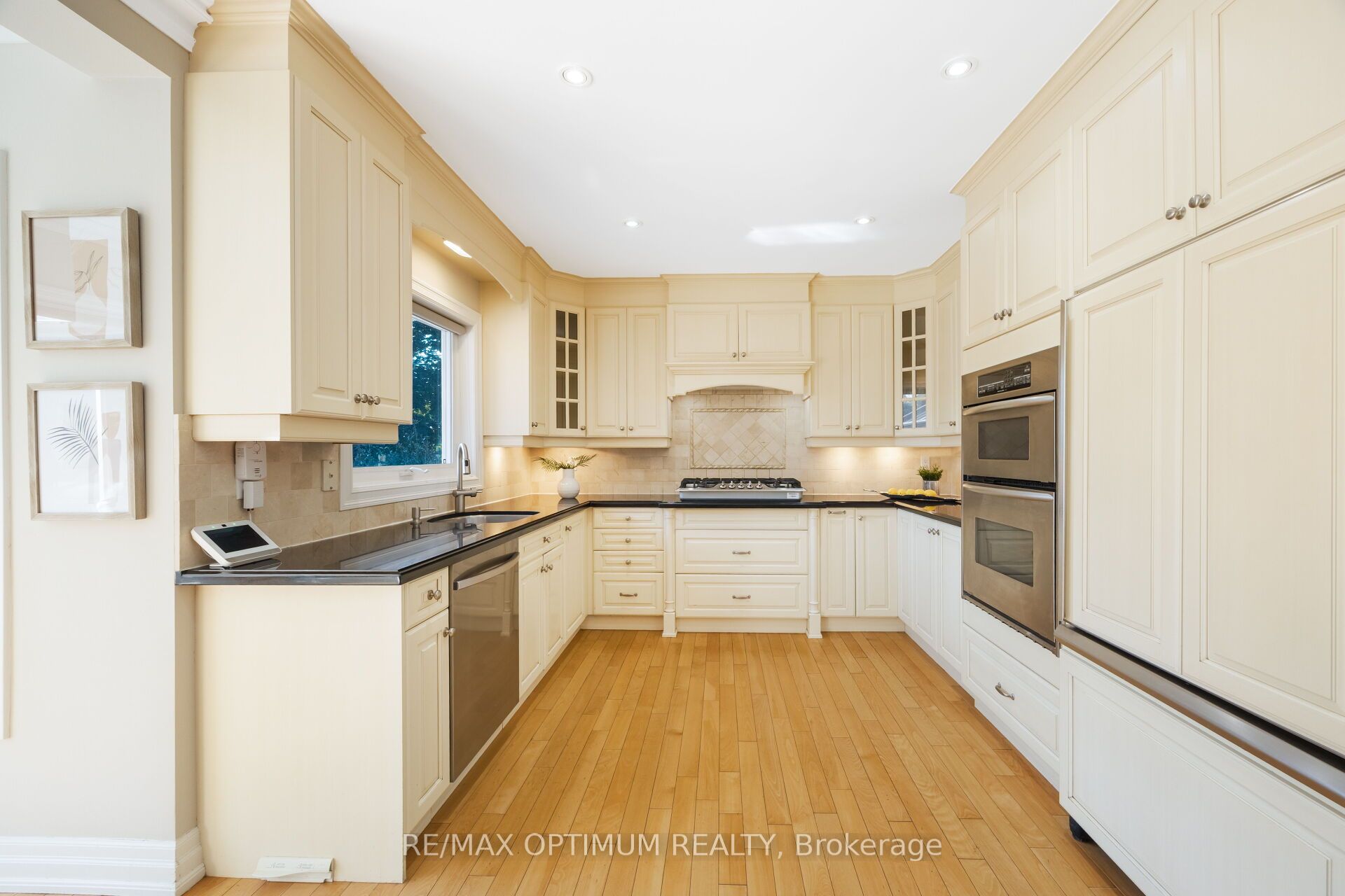 5859 Riverside Place Property Photo 15