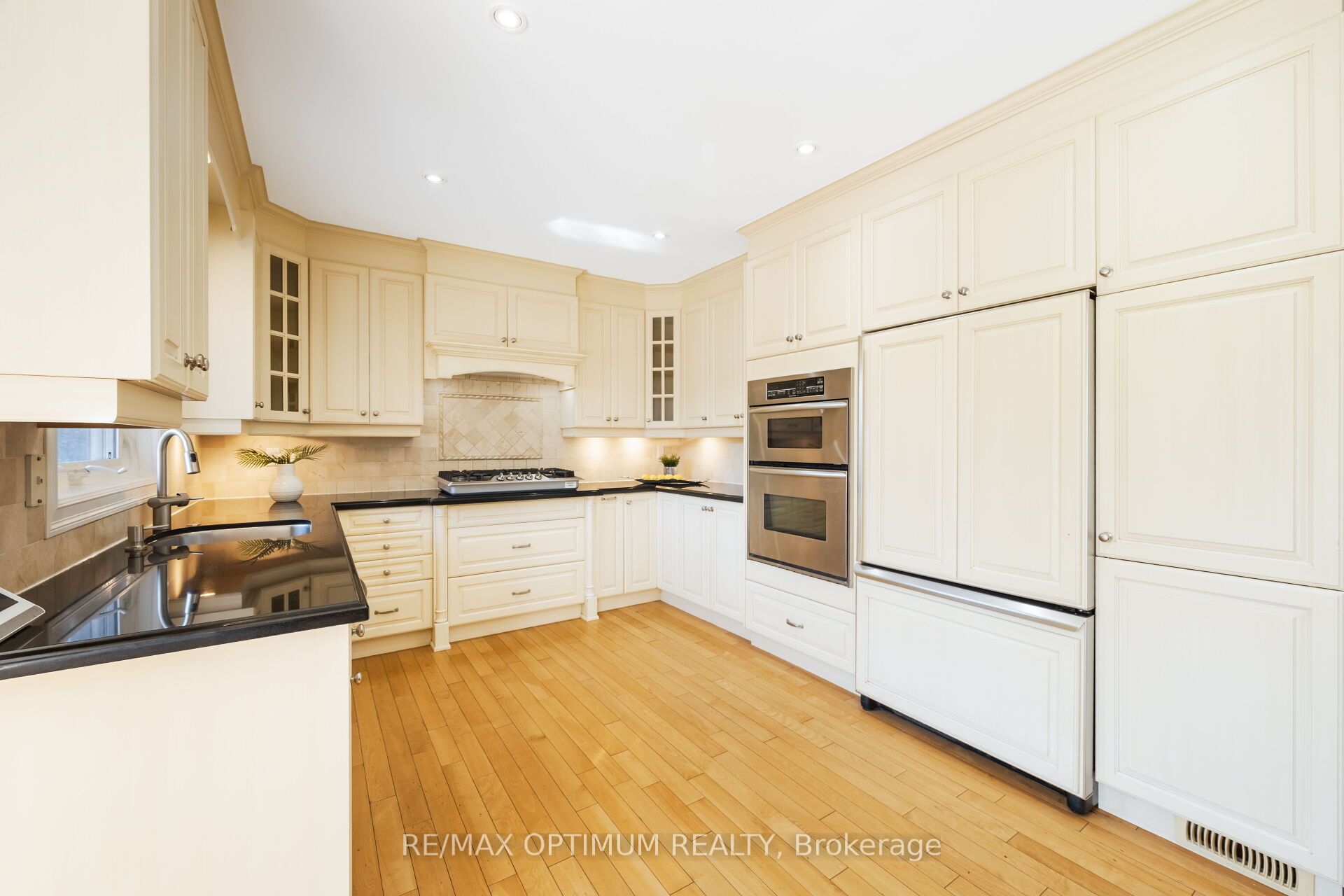 5859 Riverside Place Property Photo 16