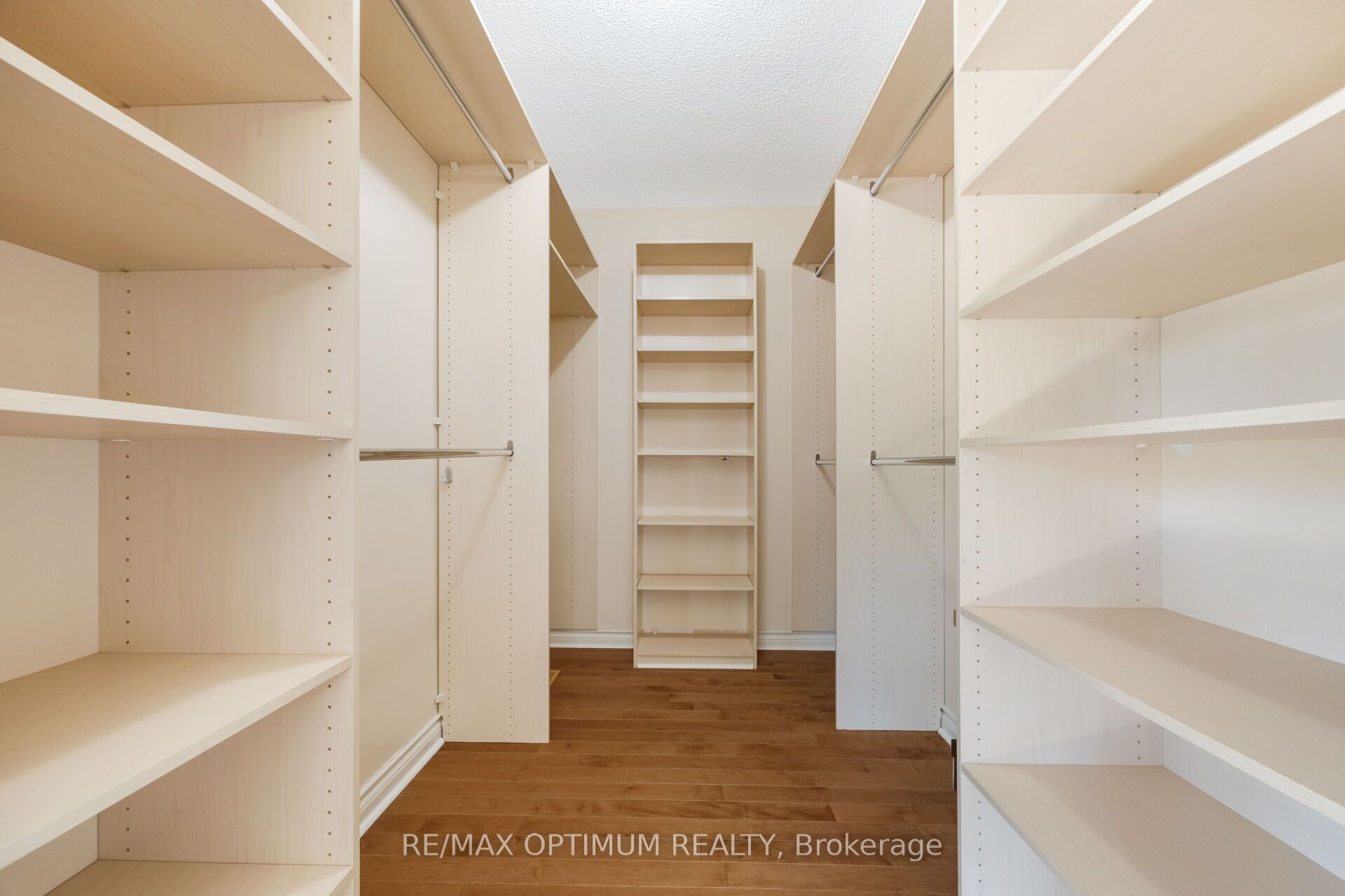 5859 Riverside Place Property Photo 29