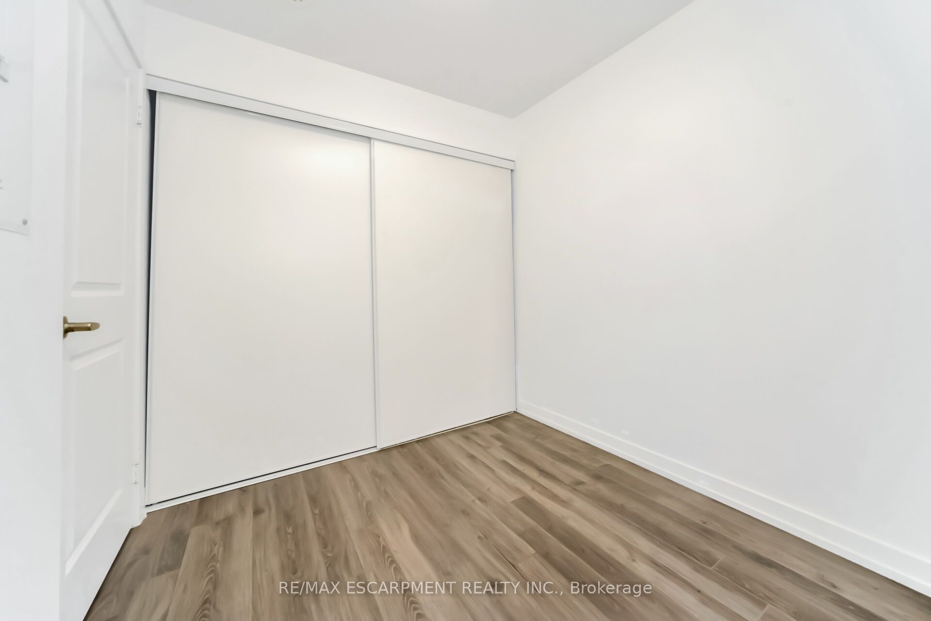 869 Wilson Avenue 29 Property Photo 18