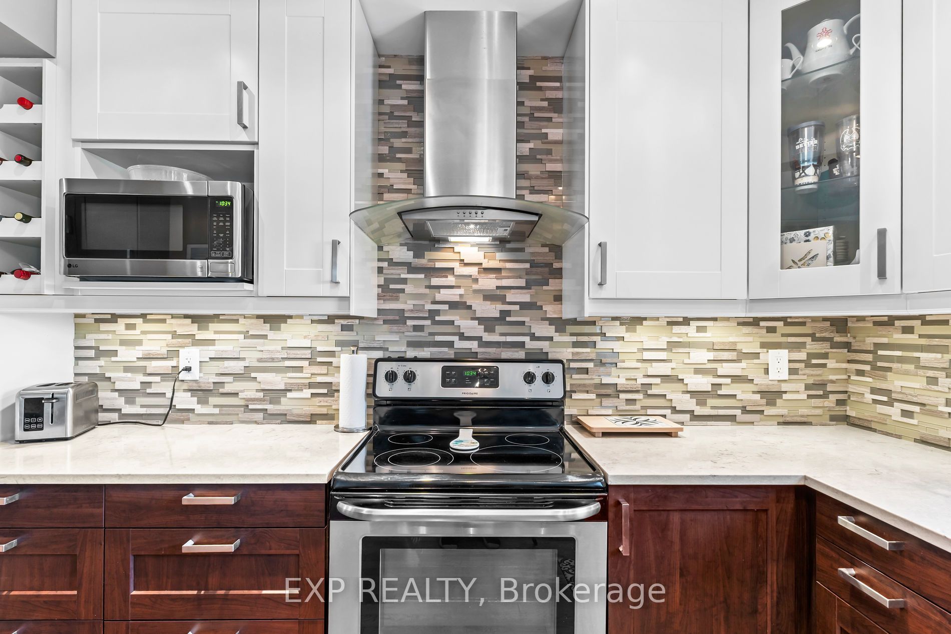 6192 Duford Drive Property Photo 11