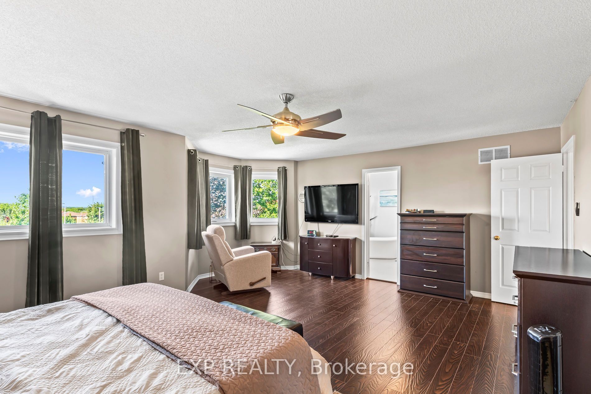6192 Duford Drive Property Photo 30