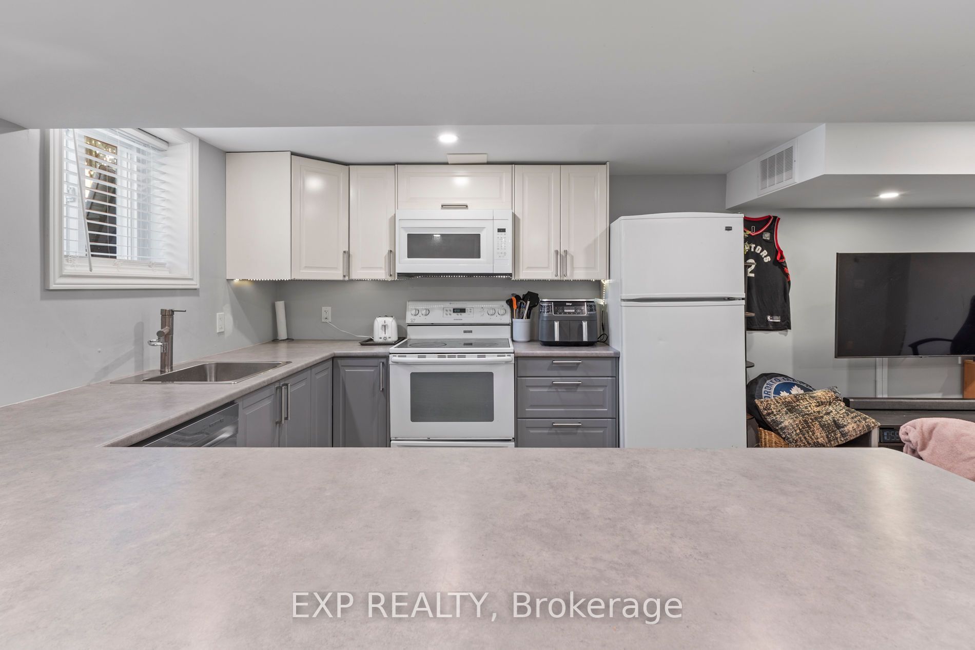 6192 Duford Drive Property Photo 38