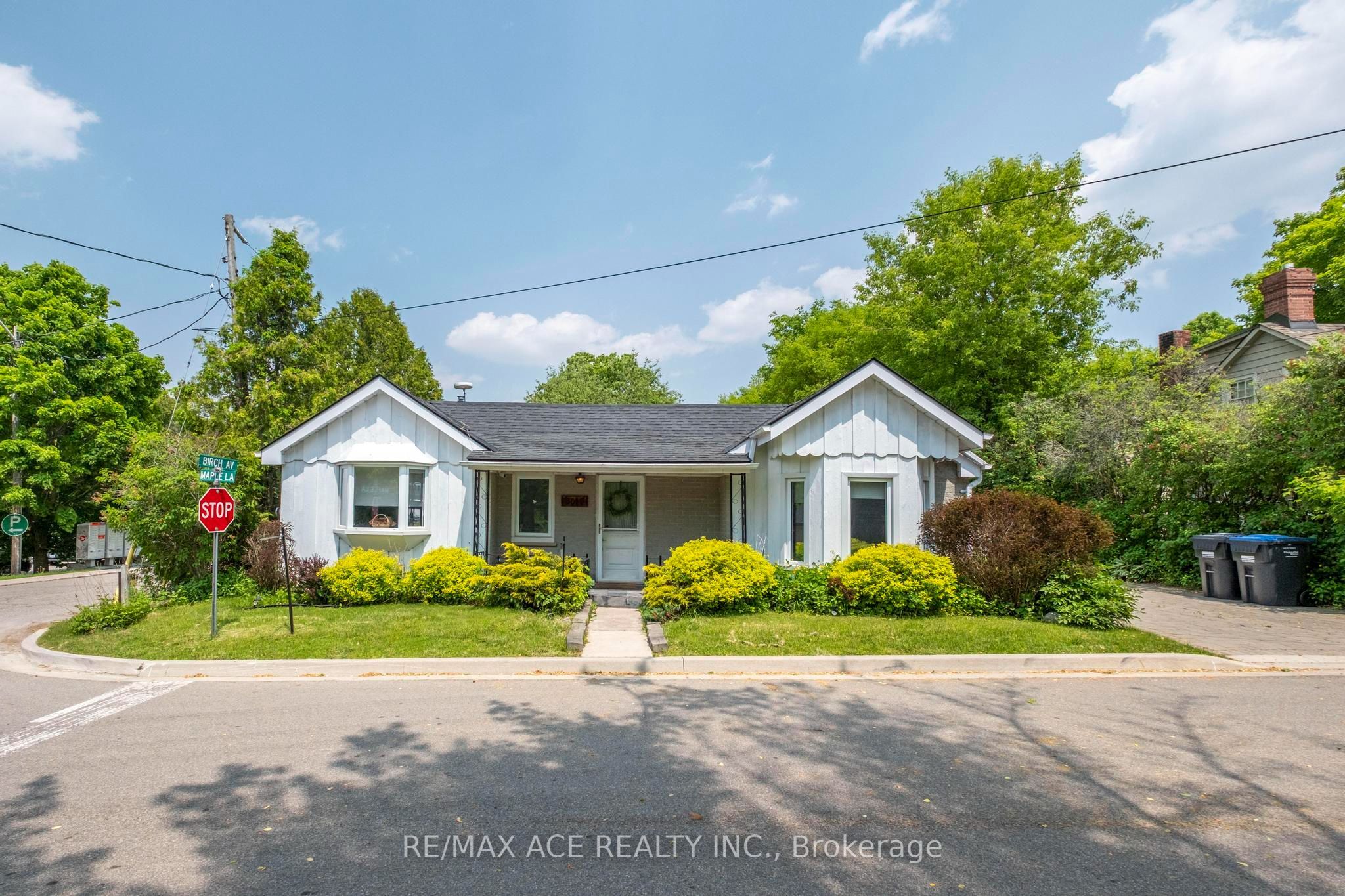11 Maple Lane Property Photo 1