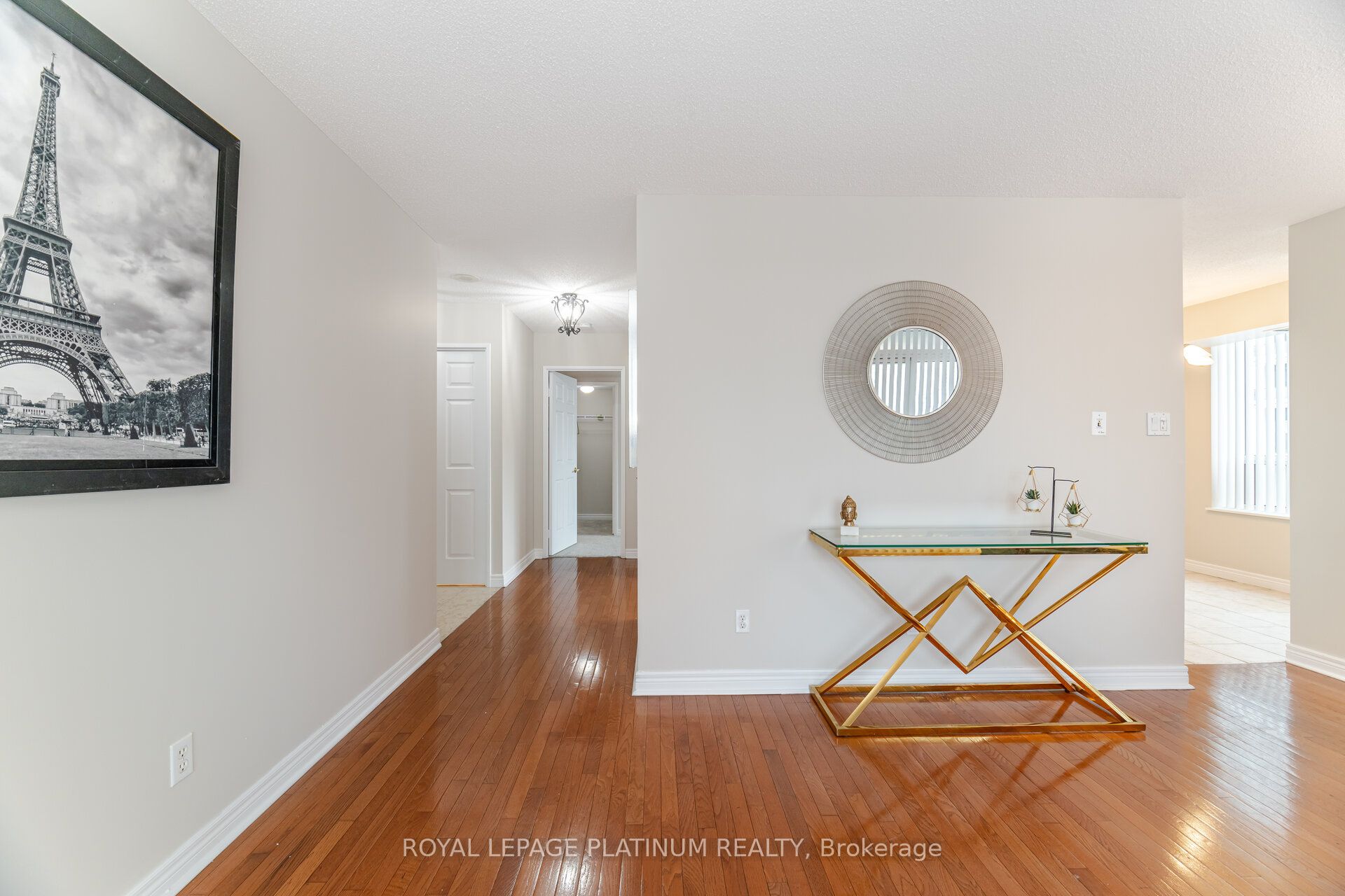 156 Enfield Place 703 Property Photo 16