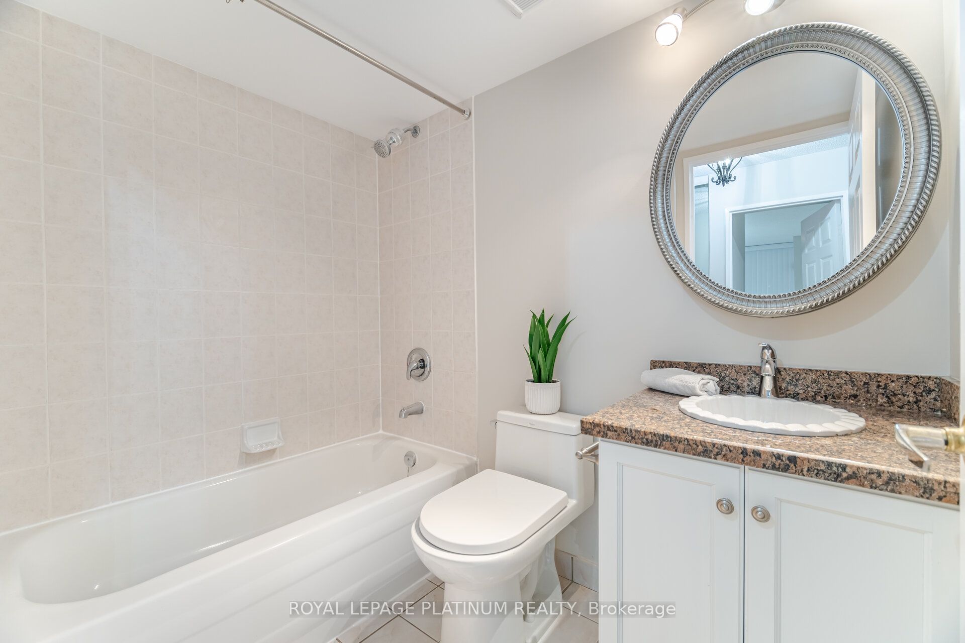 156 Enfield Place 703 Property Photo 17